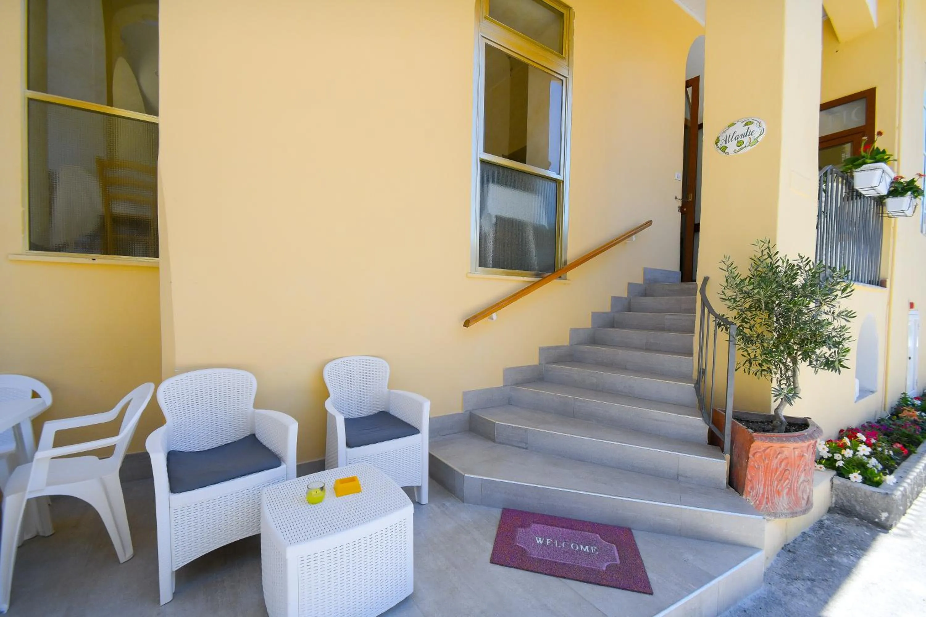 Facade/entrance in Albergo Atlantic