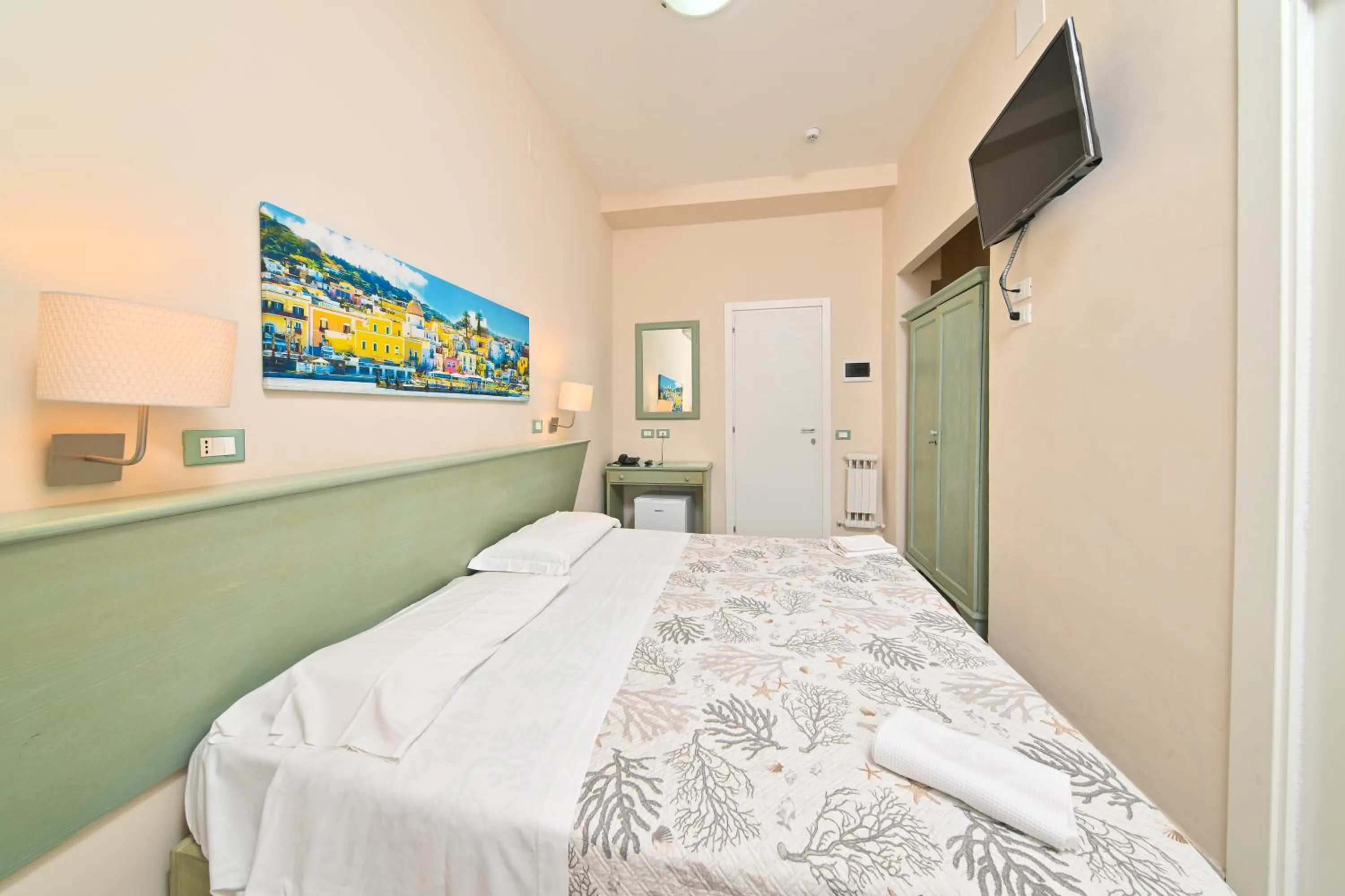 Photo of the whole room, Bed in Albergo Atlantic