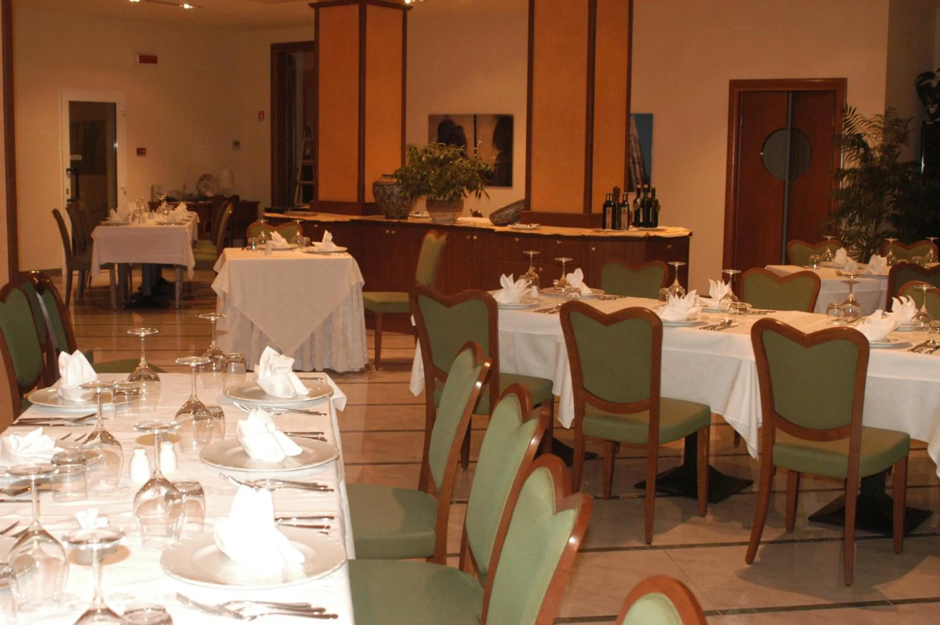 Restaurant/places to eat in Hotel Conteverde