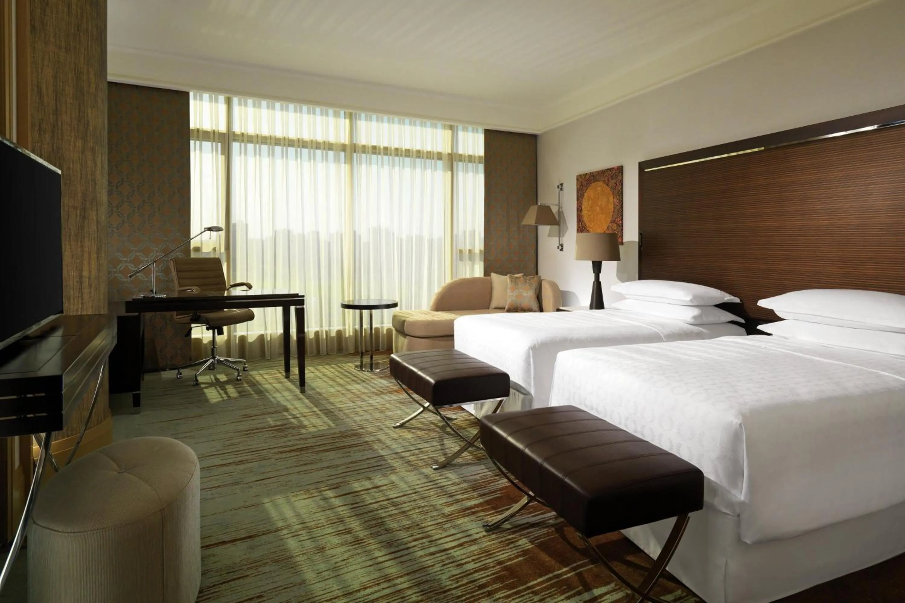 Photo of the whole room, Bed in Sheraton Grand Adana