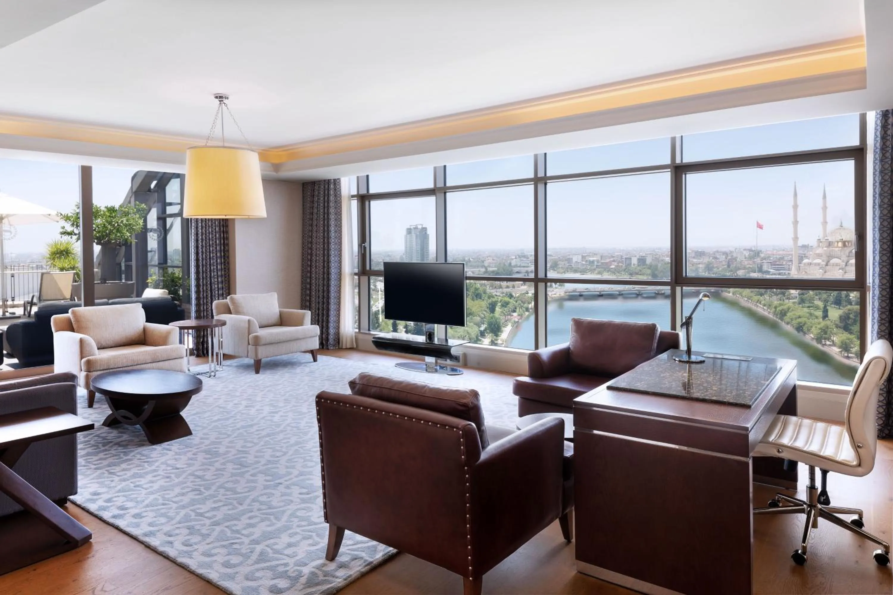 Living room in Sheraton Grand Adana