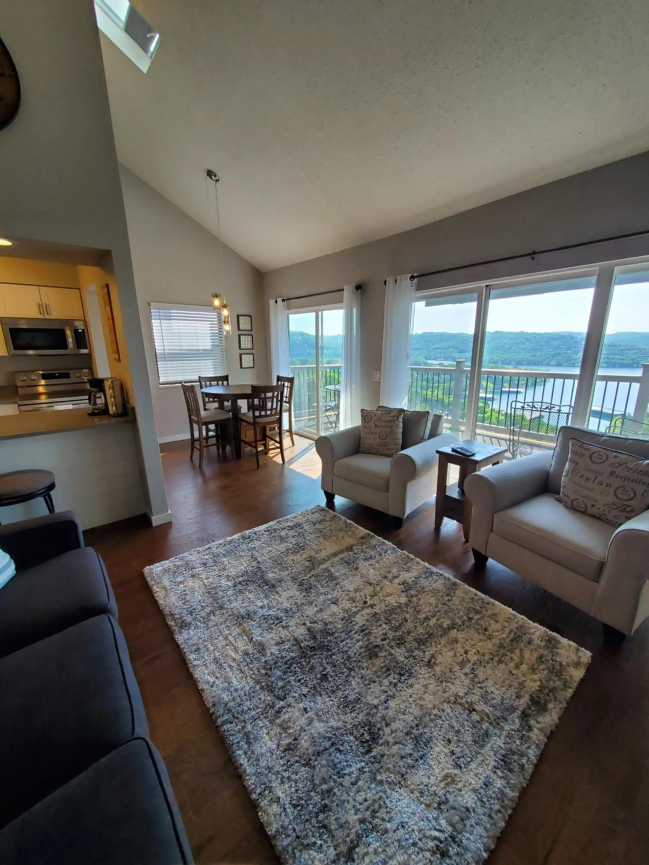 Living room in Treehouse Condos - Branson