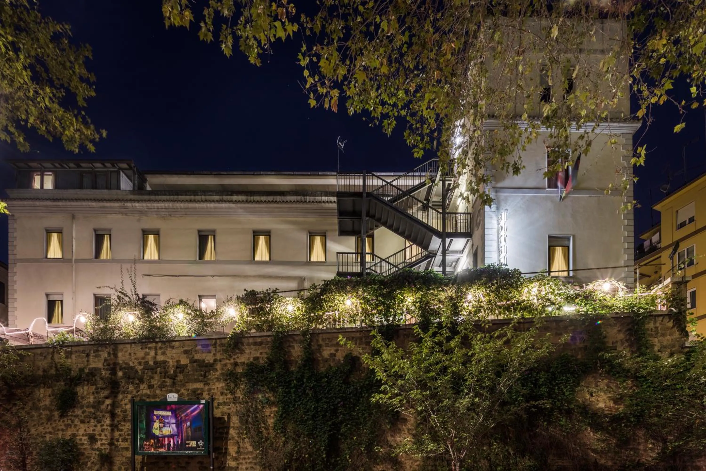 Property building in Hotel Villa Rosa