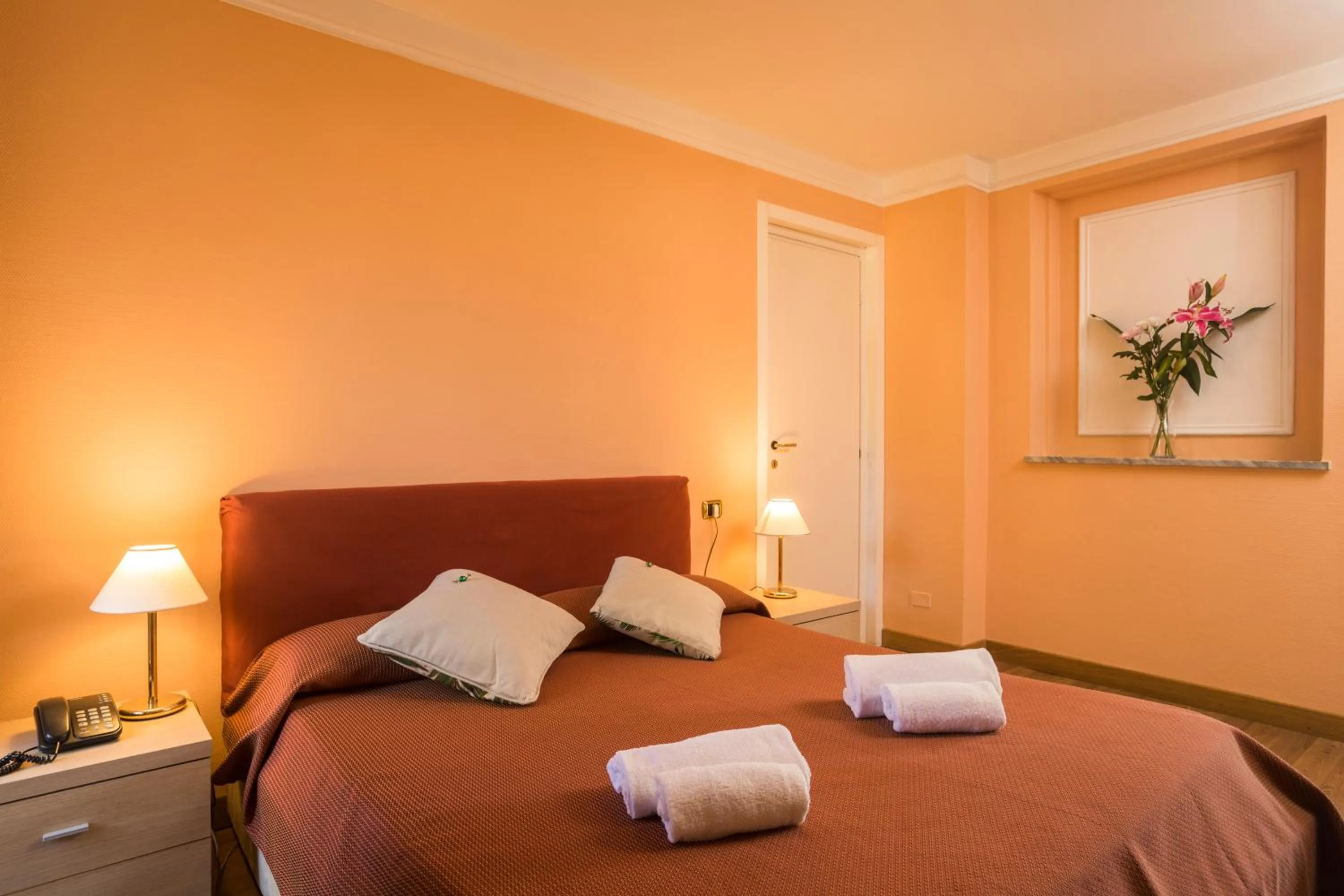 Bedroom, Bed in Hotel Villa Rosa