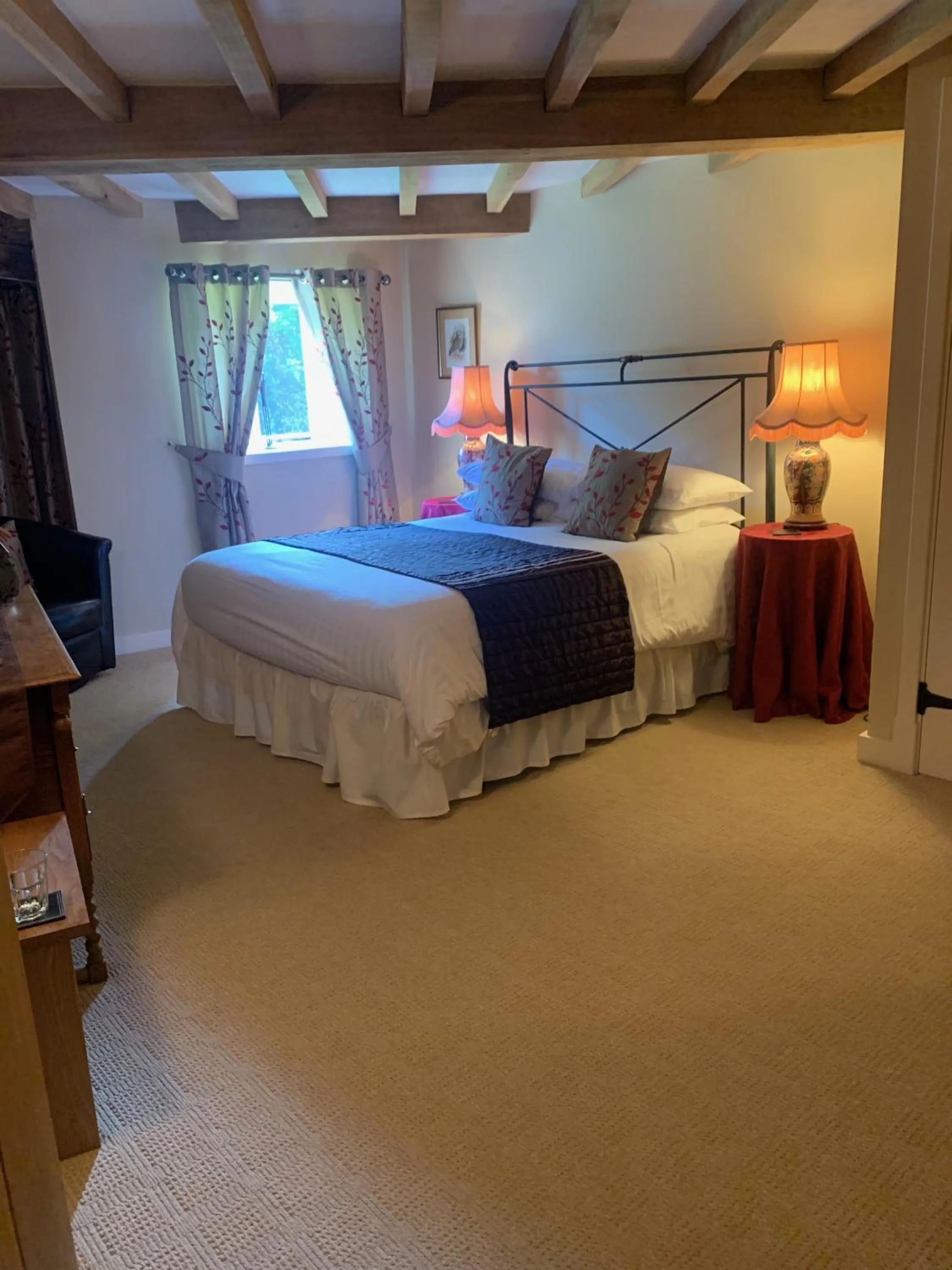 Bedroom, Bed in Fiddleback Farm