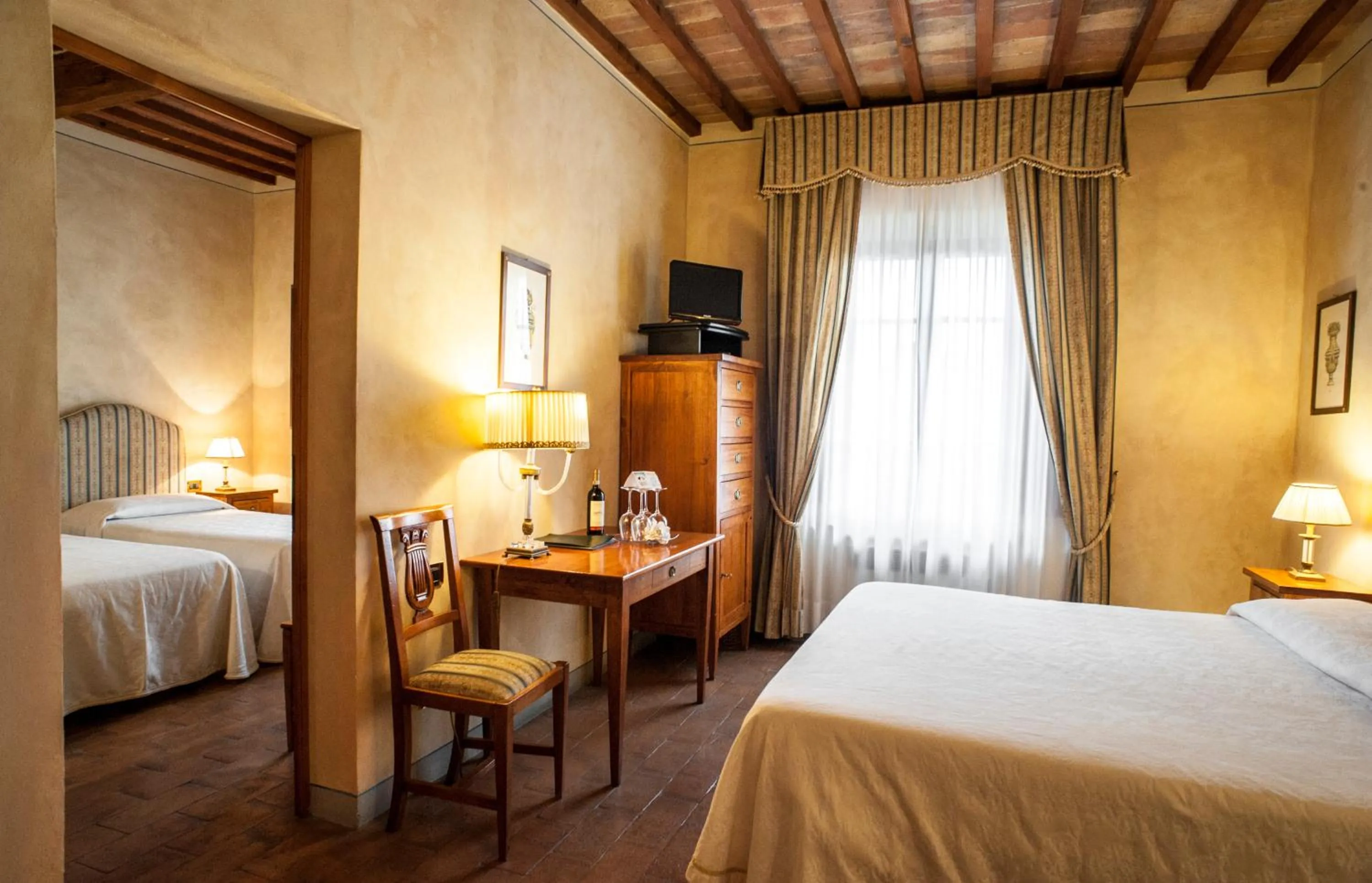 Decorative detail, Bed in B&B Palazzo Al Torrione