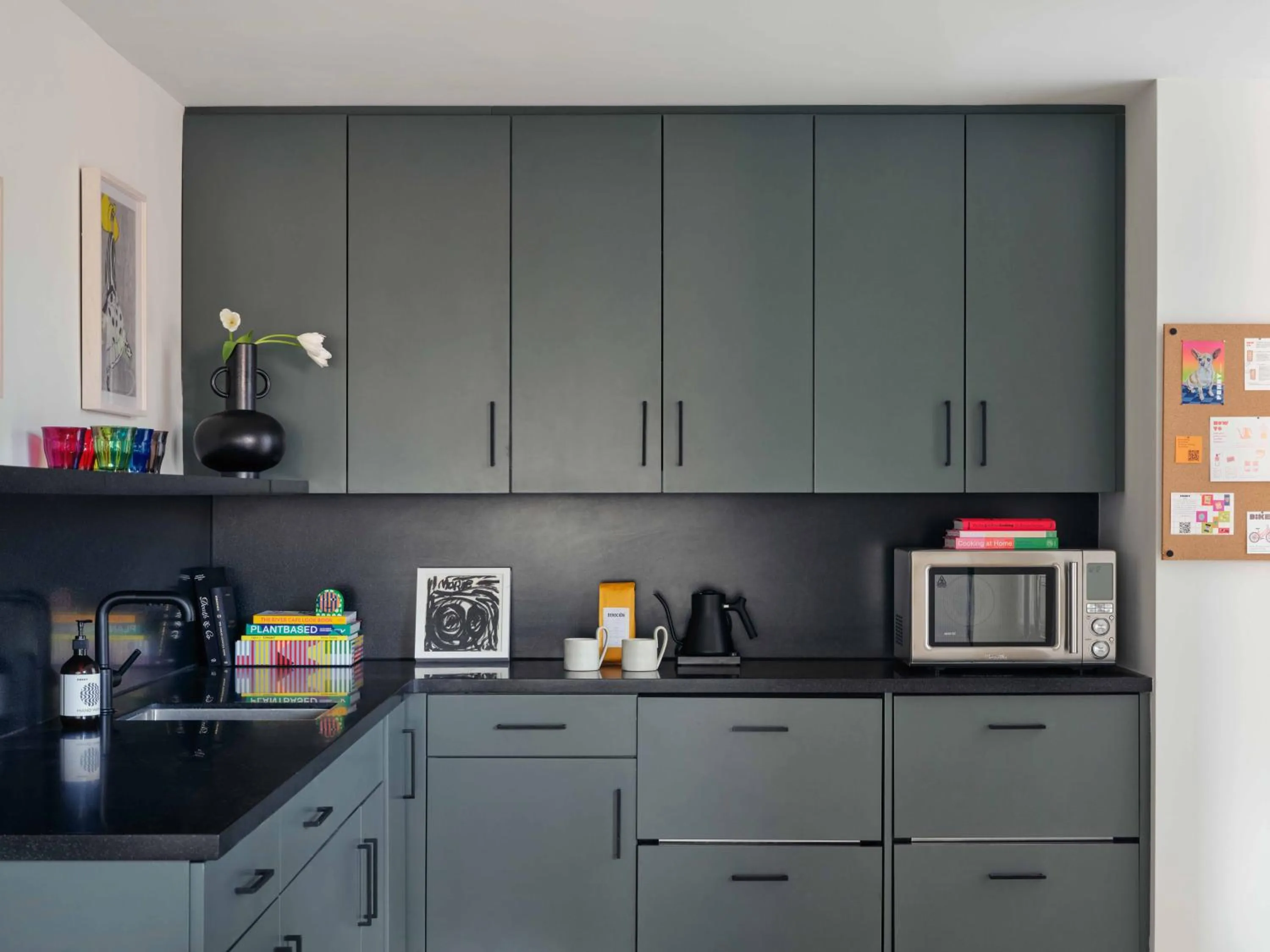 Kitchen or kitchenette in Penny Williamsburg