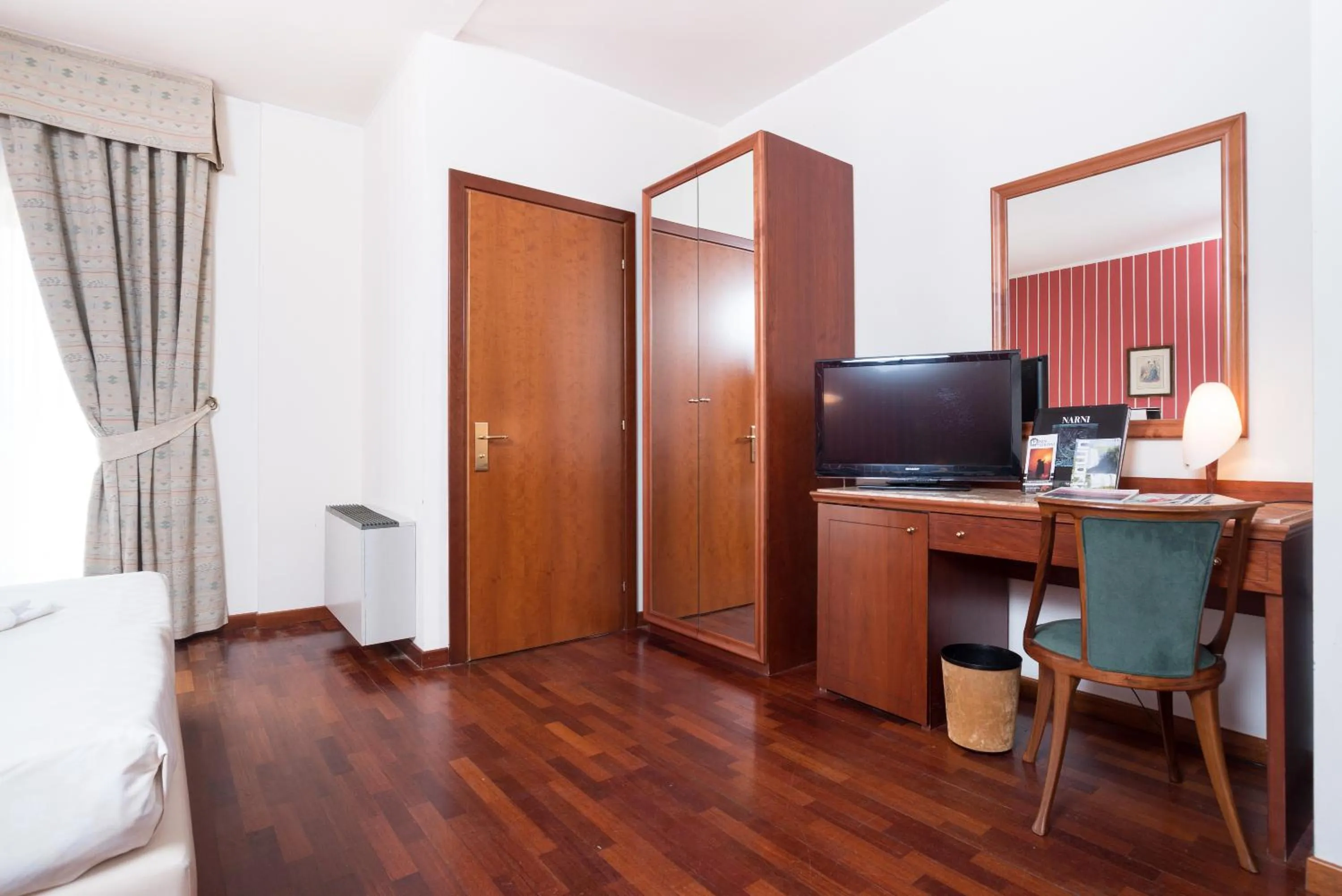 TV and multimedia, Bed in Terra Umbra Hotel