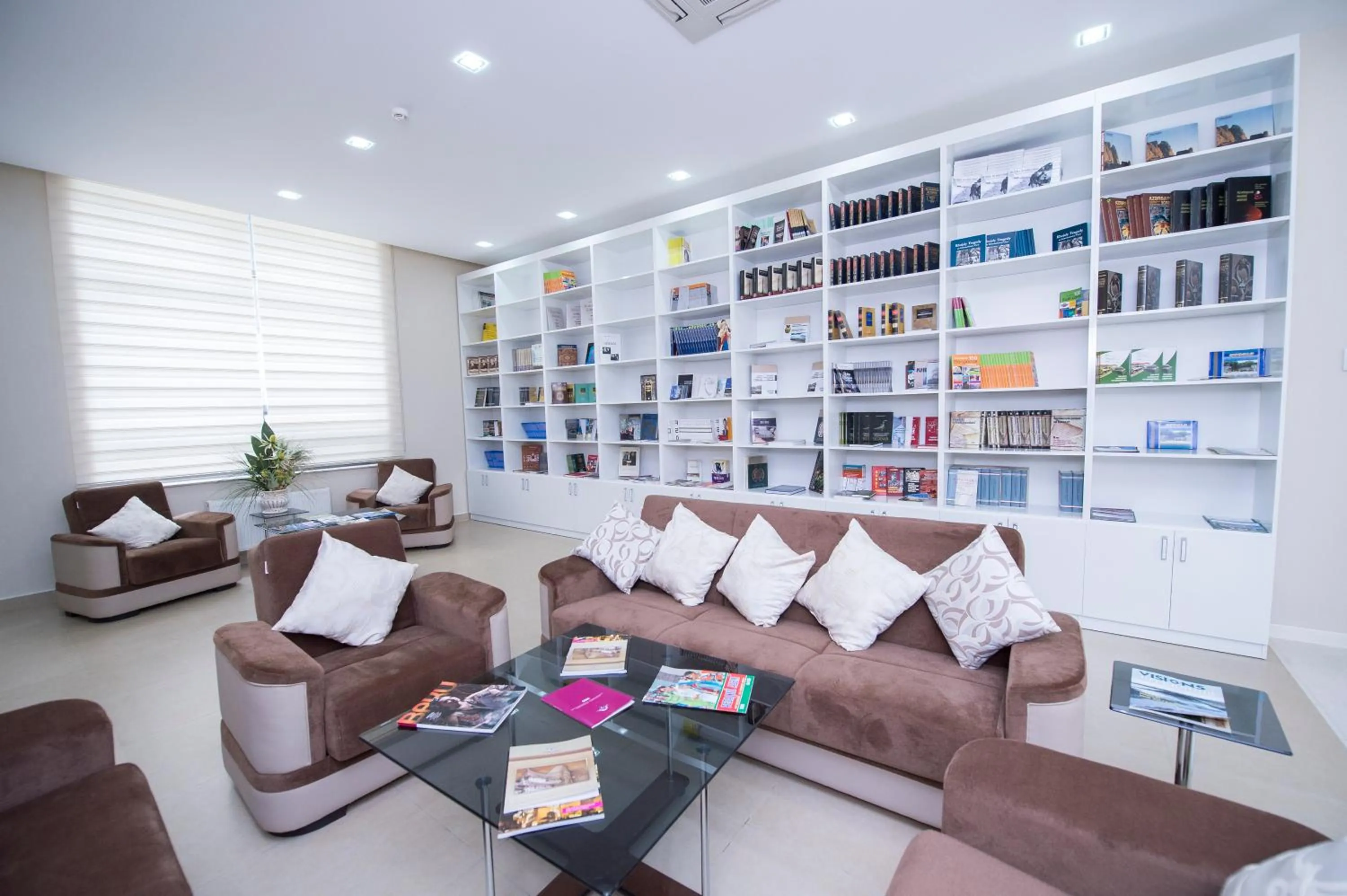 Library in Chukhur Gabala Museum Hotel