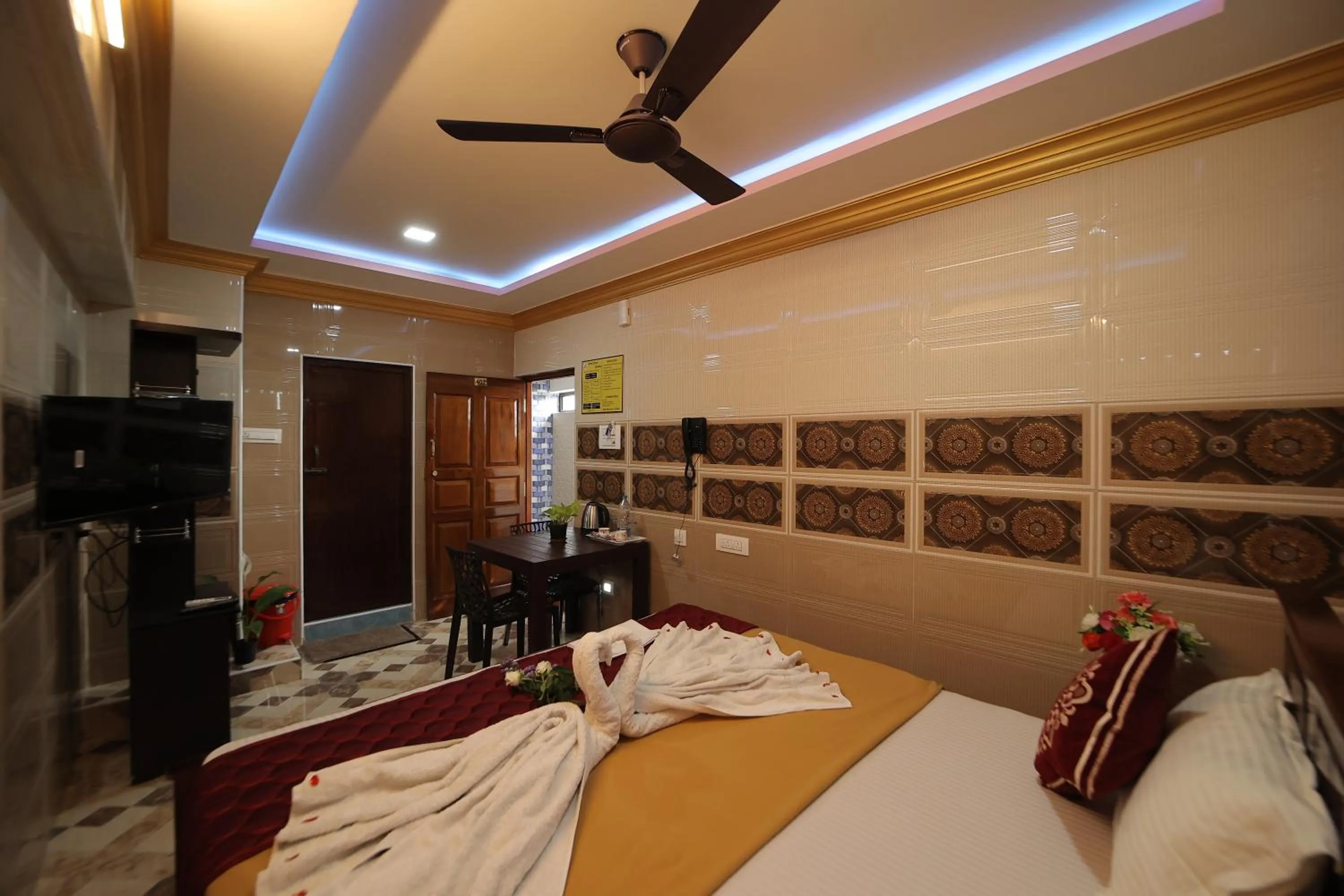 View (from property/room), Bed in French Breeze Residency