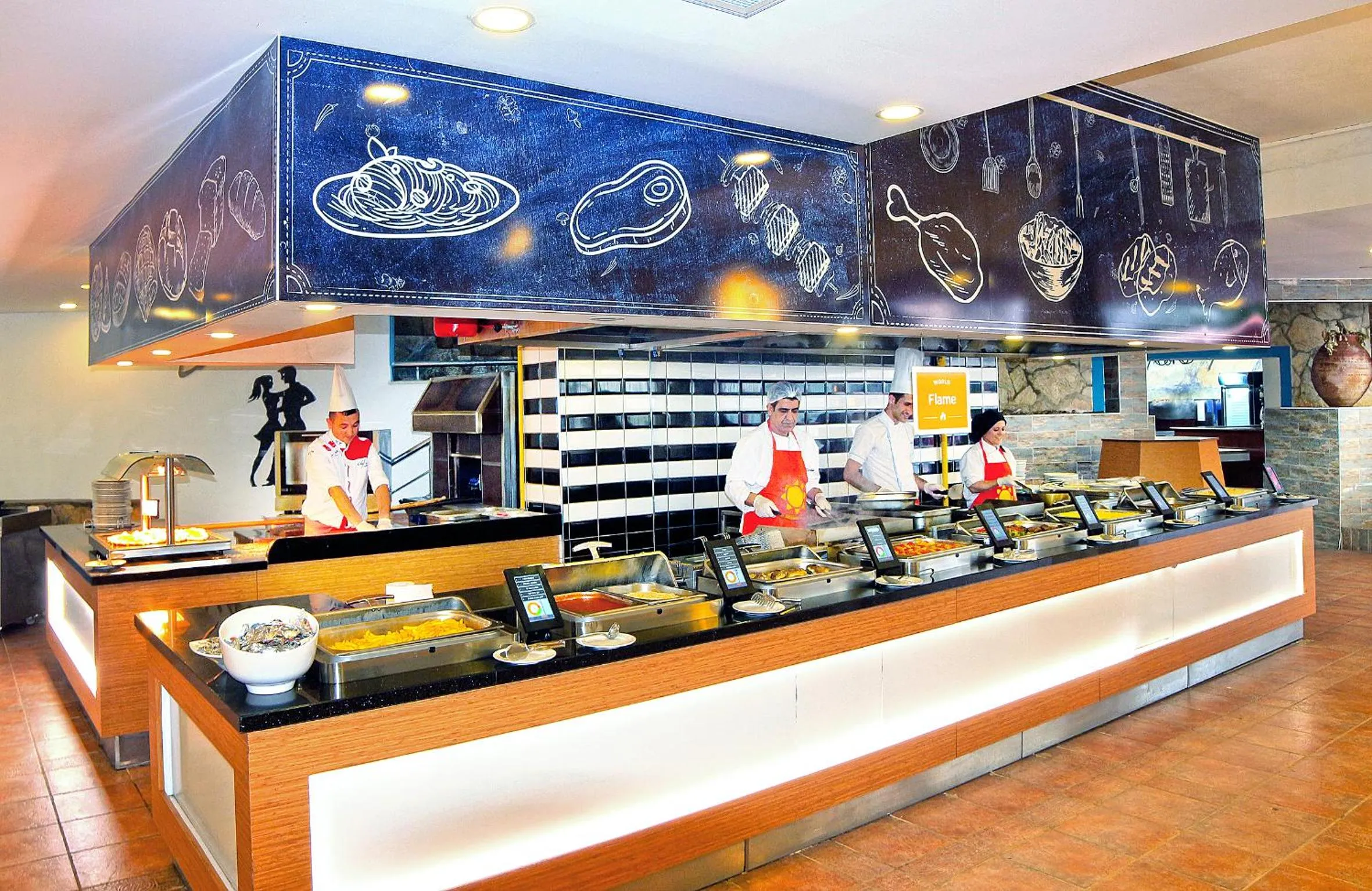 Food and drinks in CLUB AQUA PLAZA