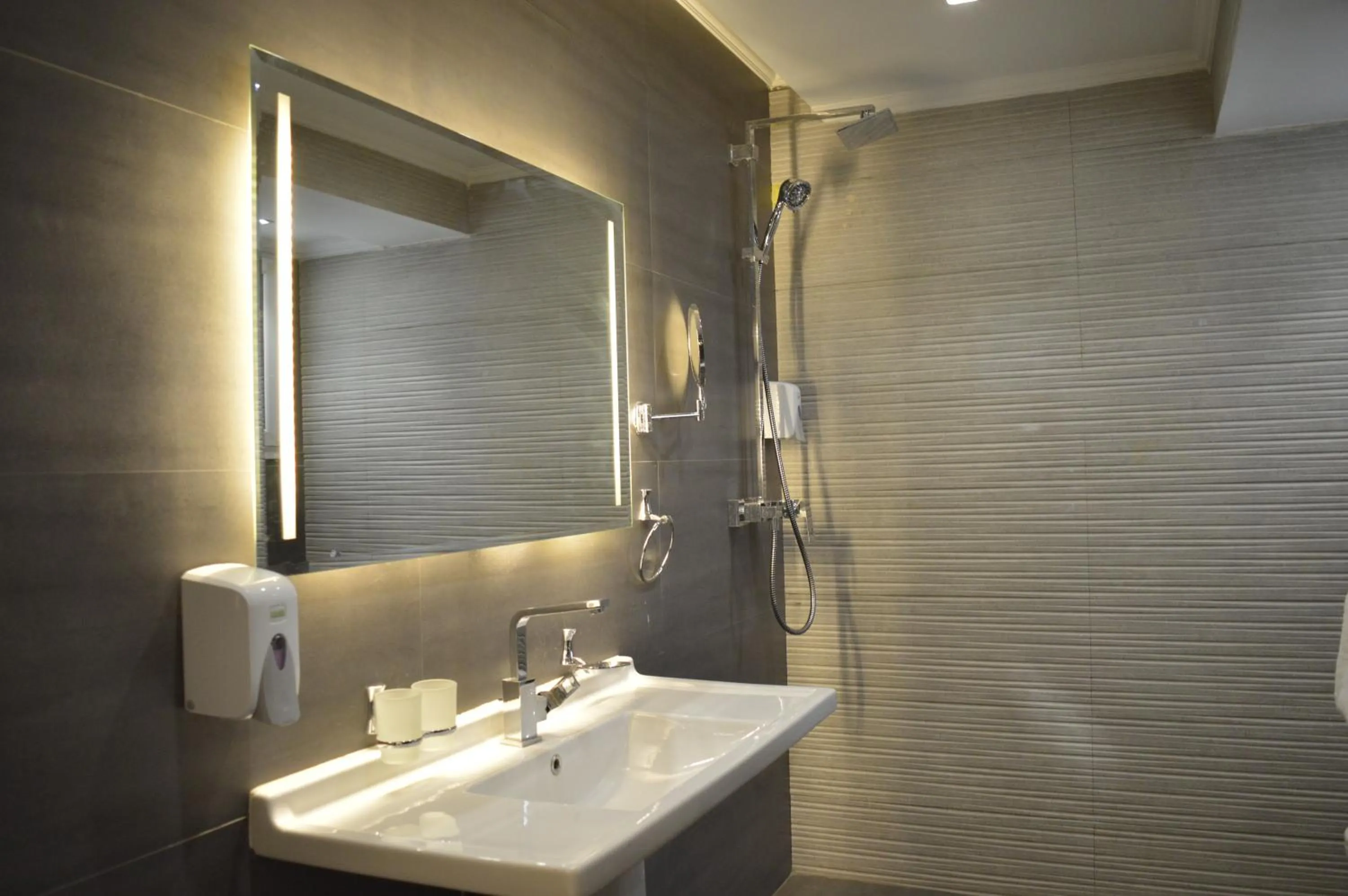 Bathroom in Nile Villa Hotel