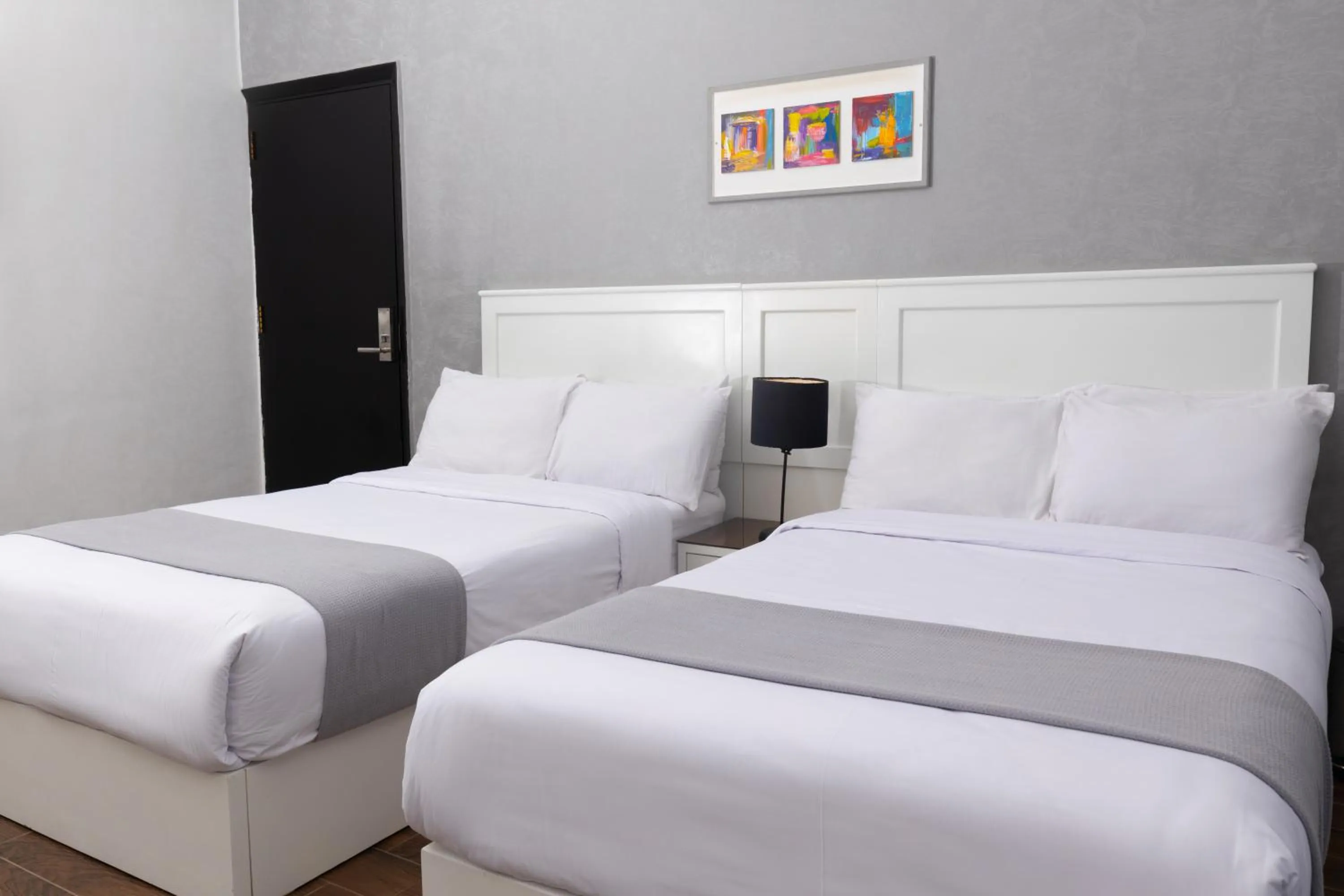 Photo of the whole room, Bed in Nile Villa Hotel