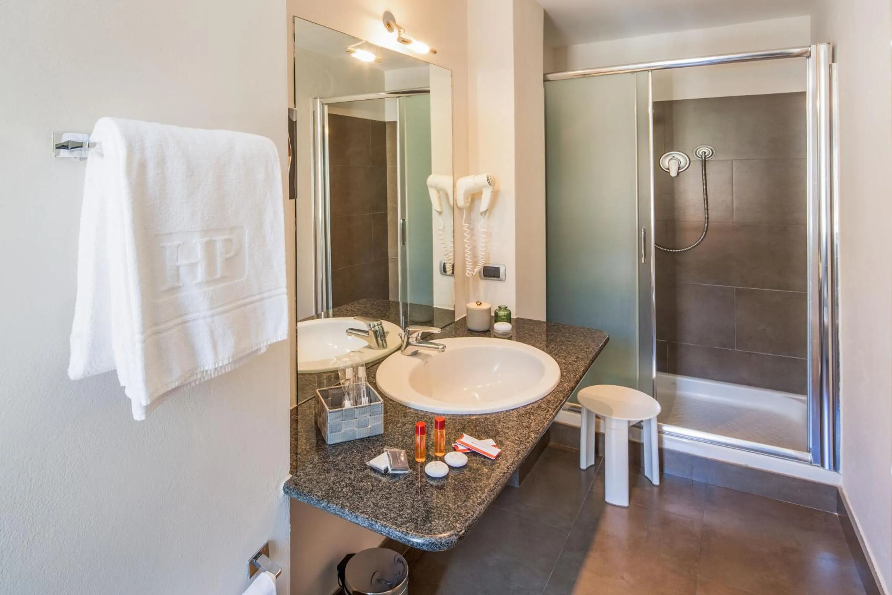 Shower in Phi Hotel Palio