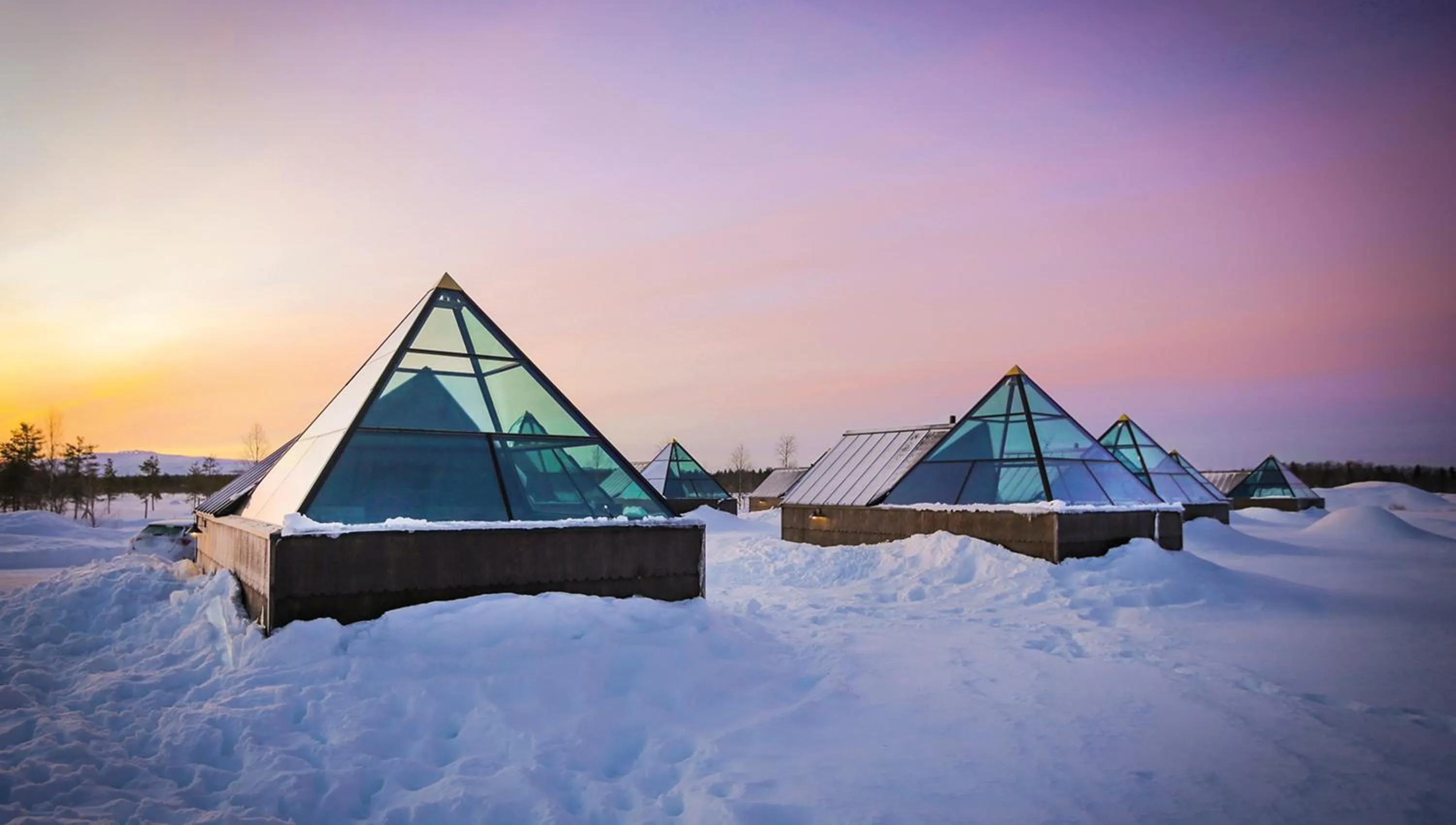 Winter in Aurora Pyramid Glass Igloos