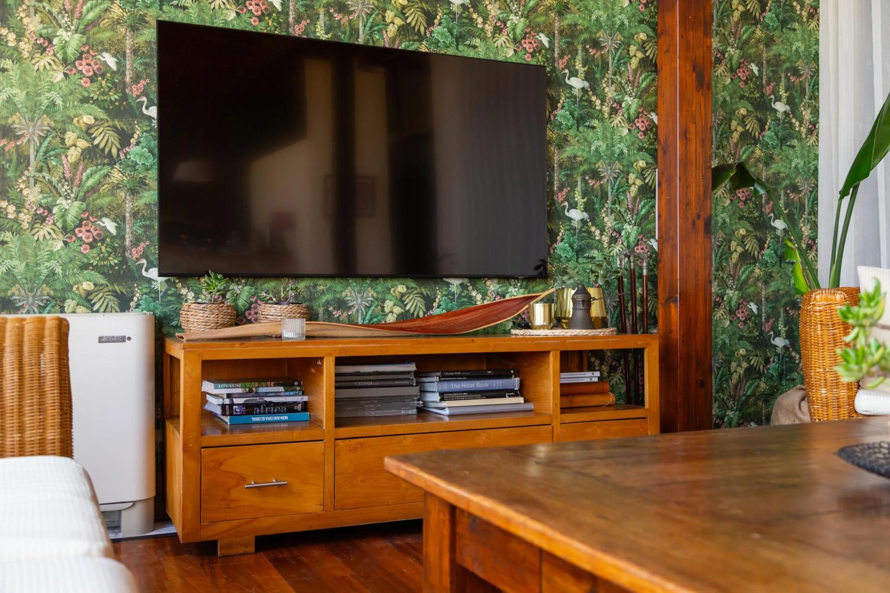 Communal lounge/ TV room in Best Western Hotel Santa Caterina