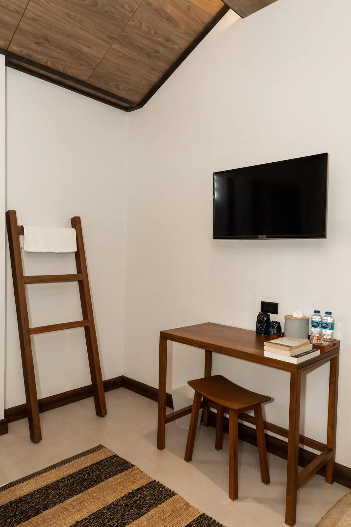 Baan Kamana Guest House