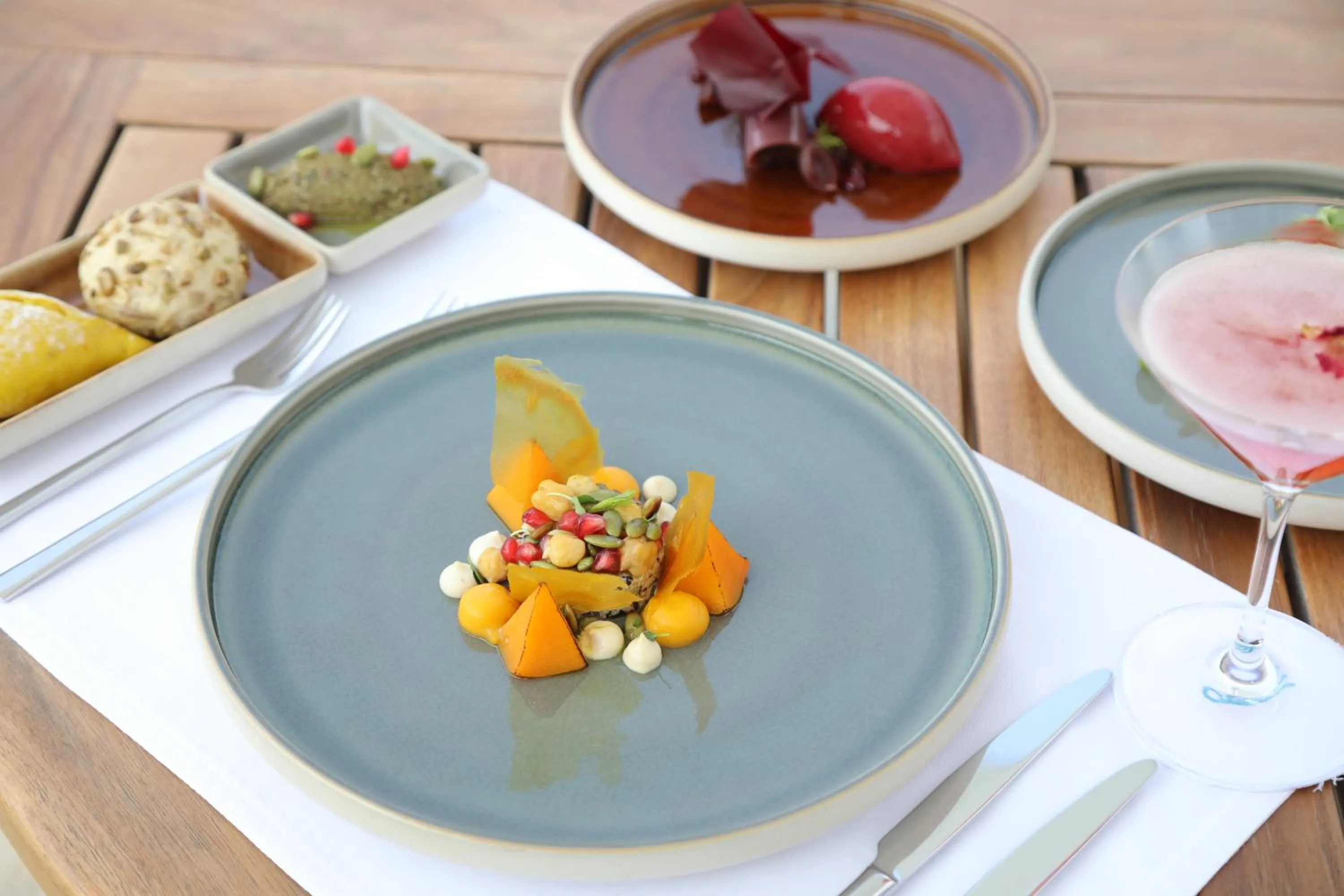 Food and drinks in Zulal Wellness Resort by Chiva-Som