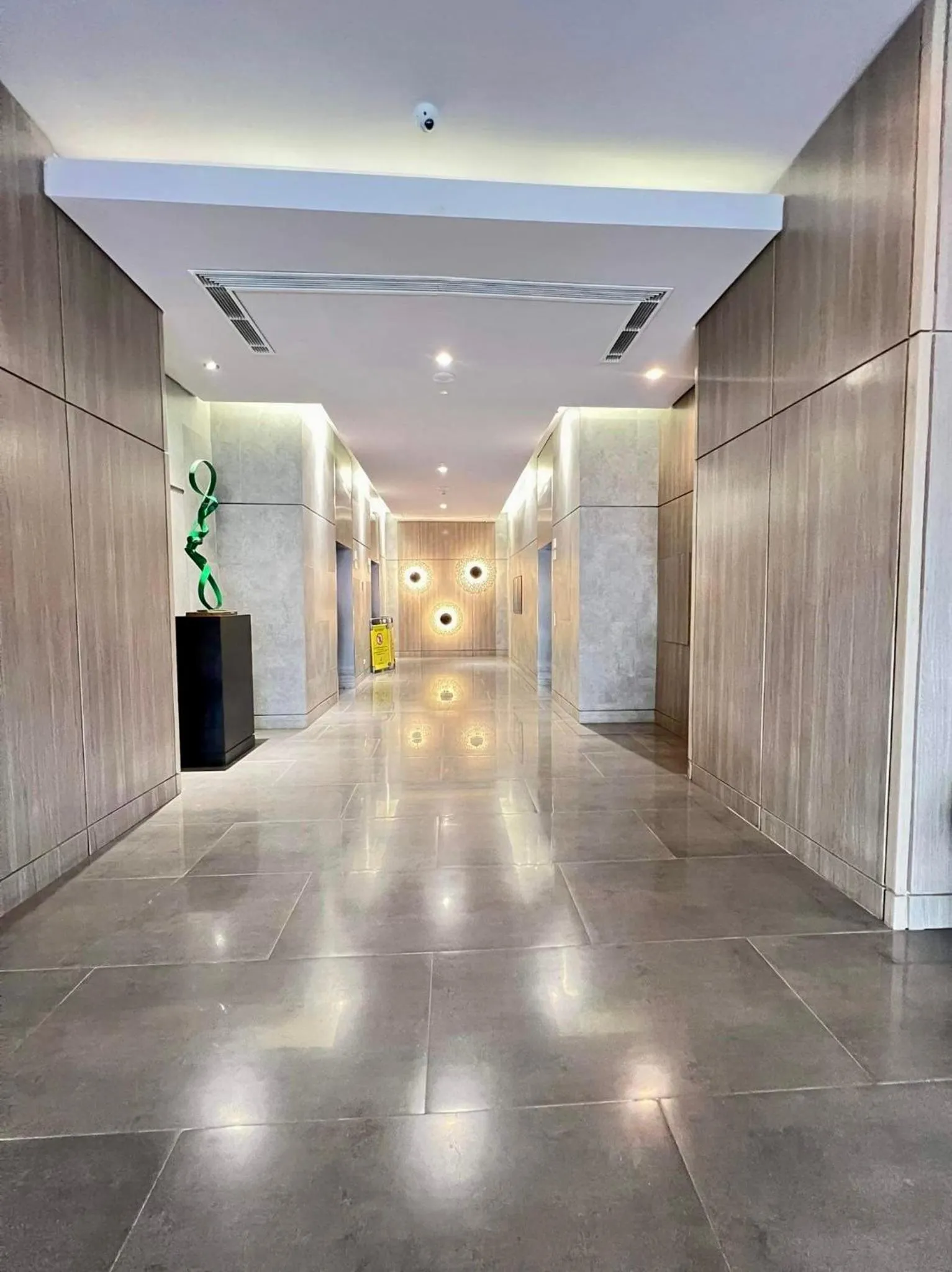 Lobby or reception in AEON TOWERS STUDIO SUITE (by:skyspottravelcentra)