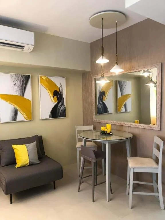 Living room in AEON TOWERS STUDIO SUITE (by:skyspottravelcentra)