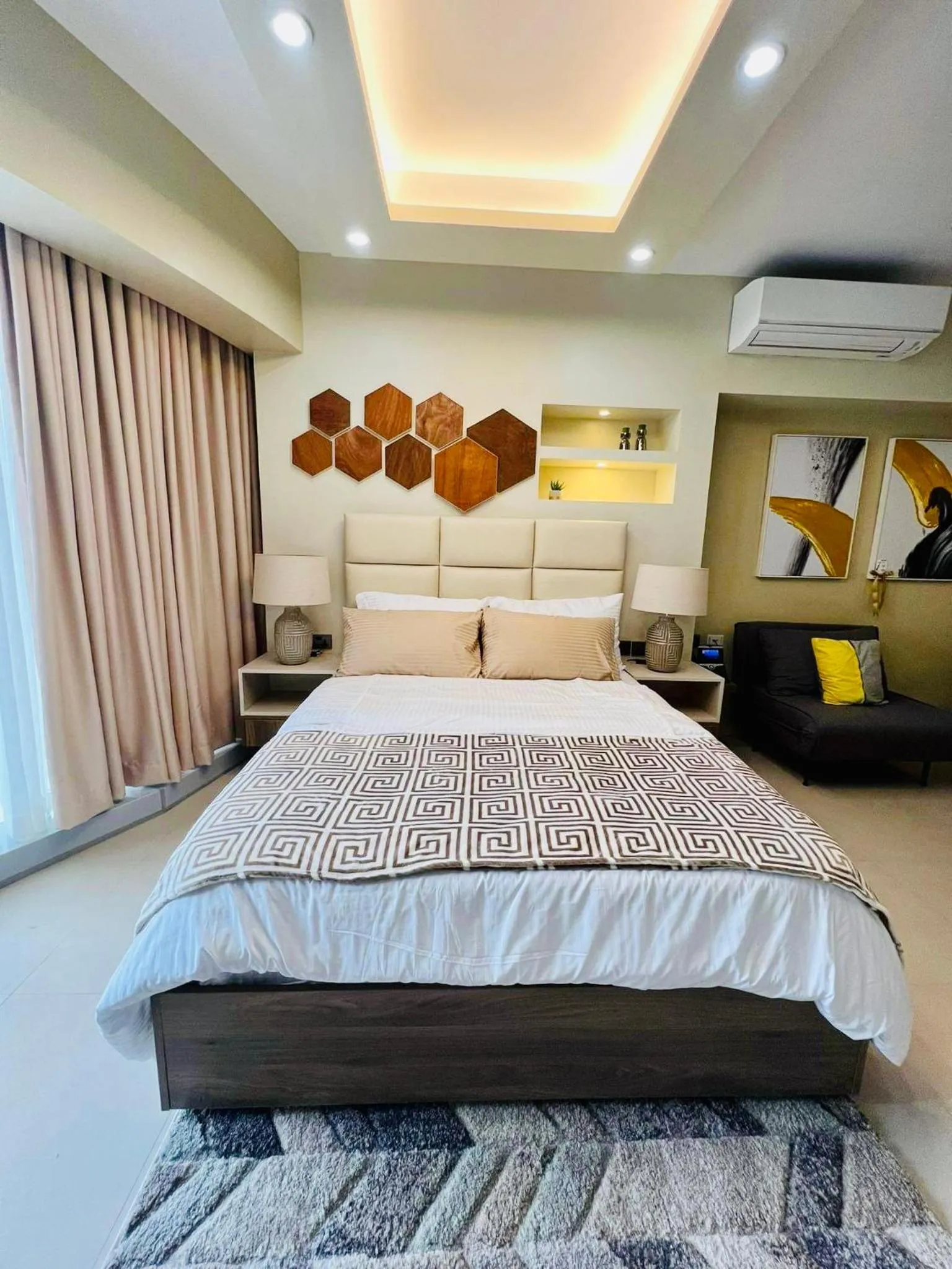 Bed in AEON TOWERS STUDIO SUITE (by:skyspottravelcentra)