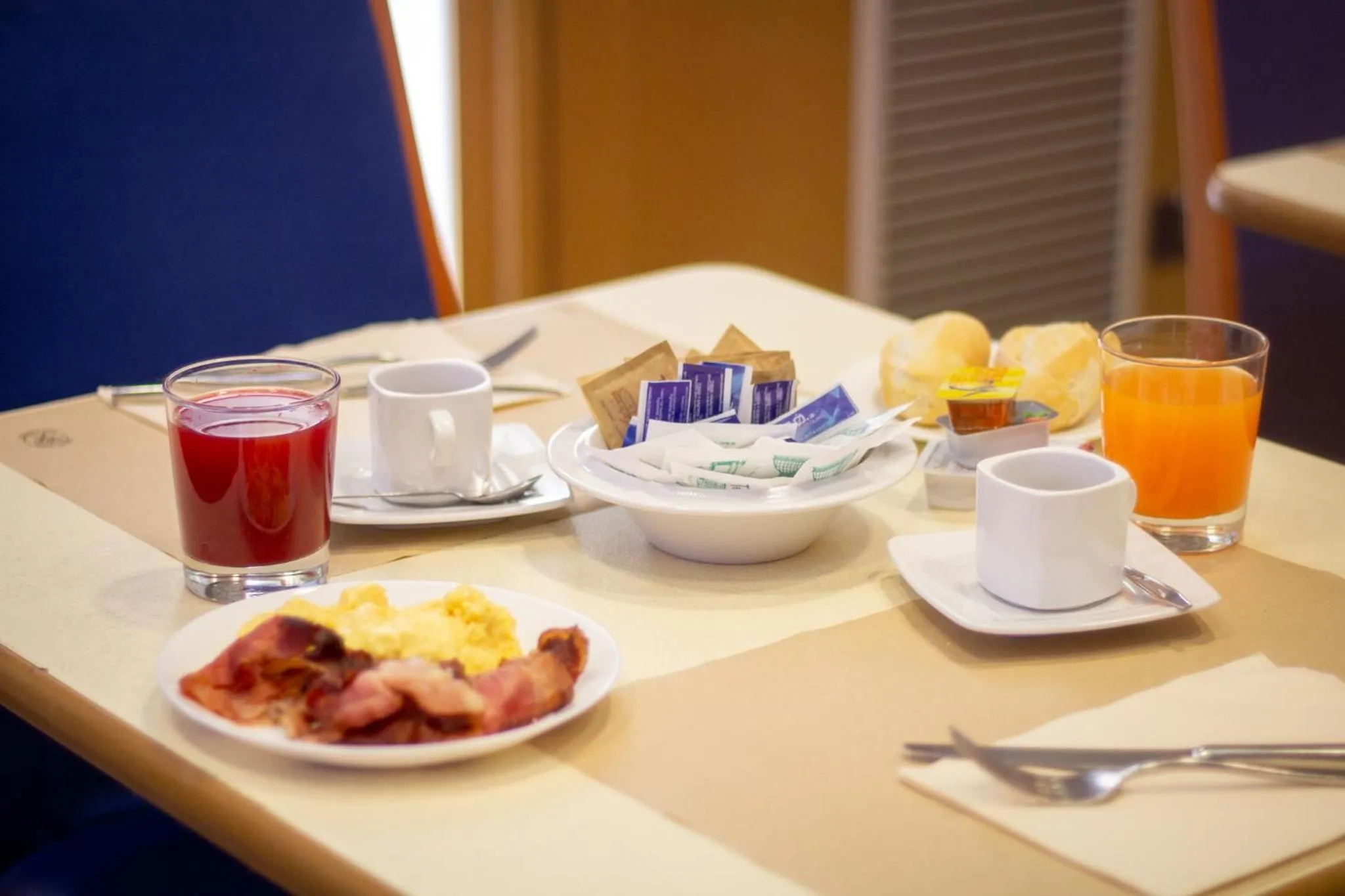 Food and drinks in Pacific Hotel Fortino