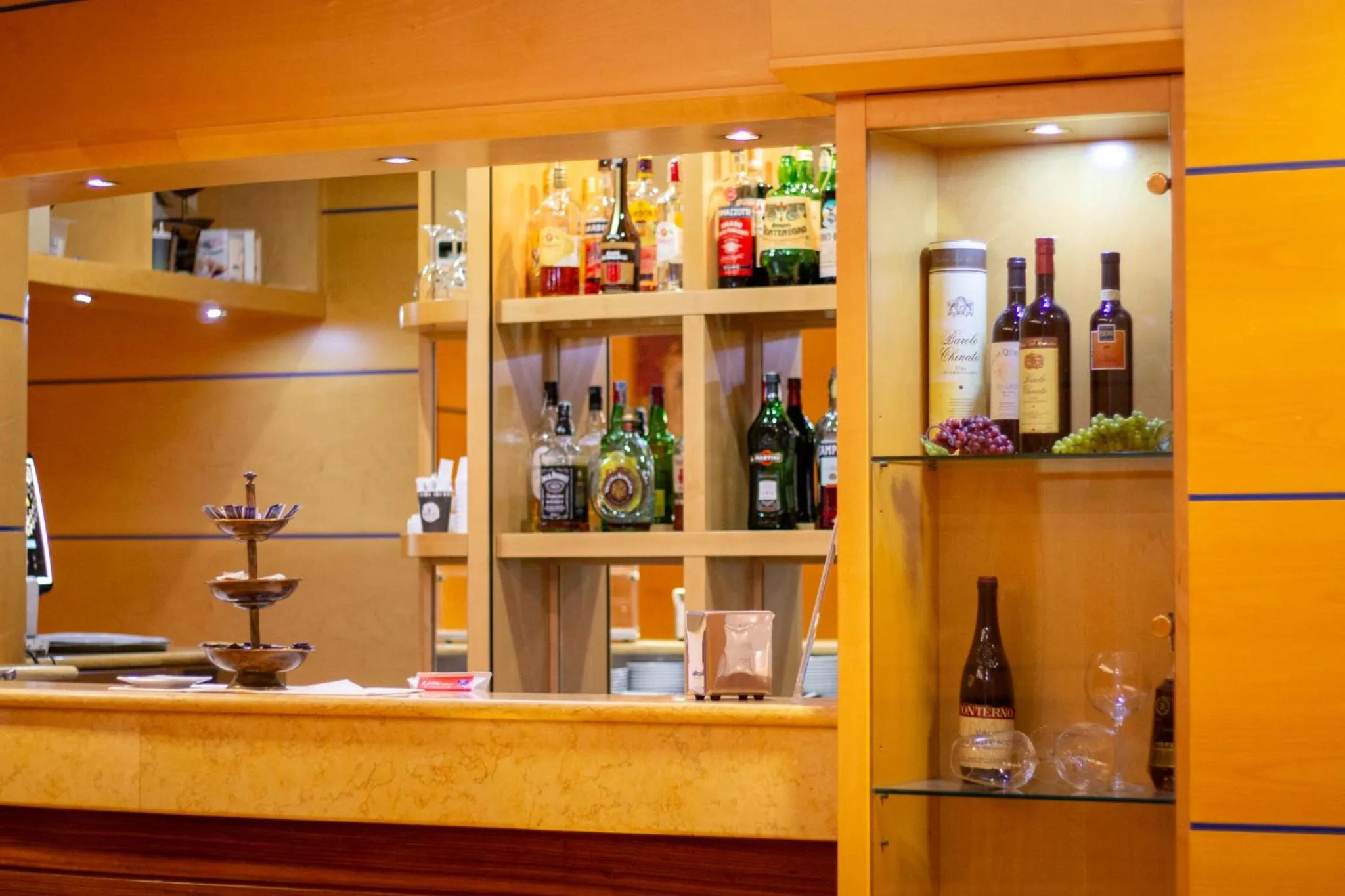 Lounge or bar in Pacific Hotel Fortino