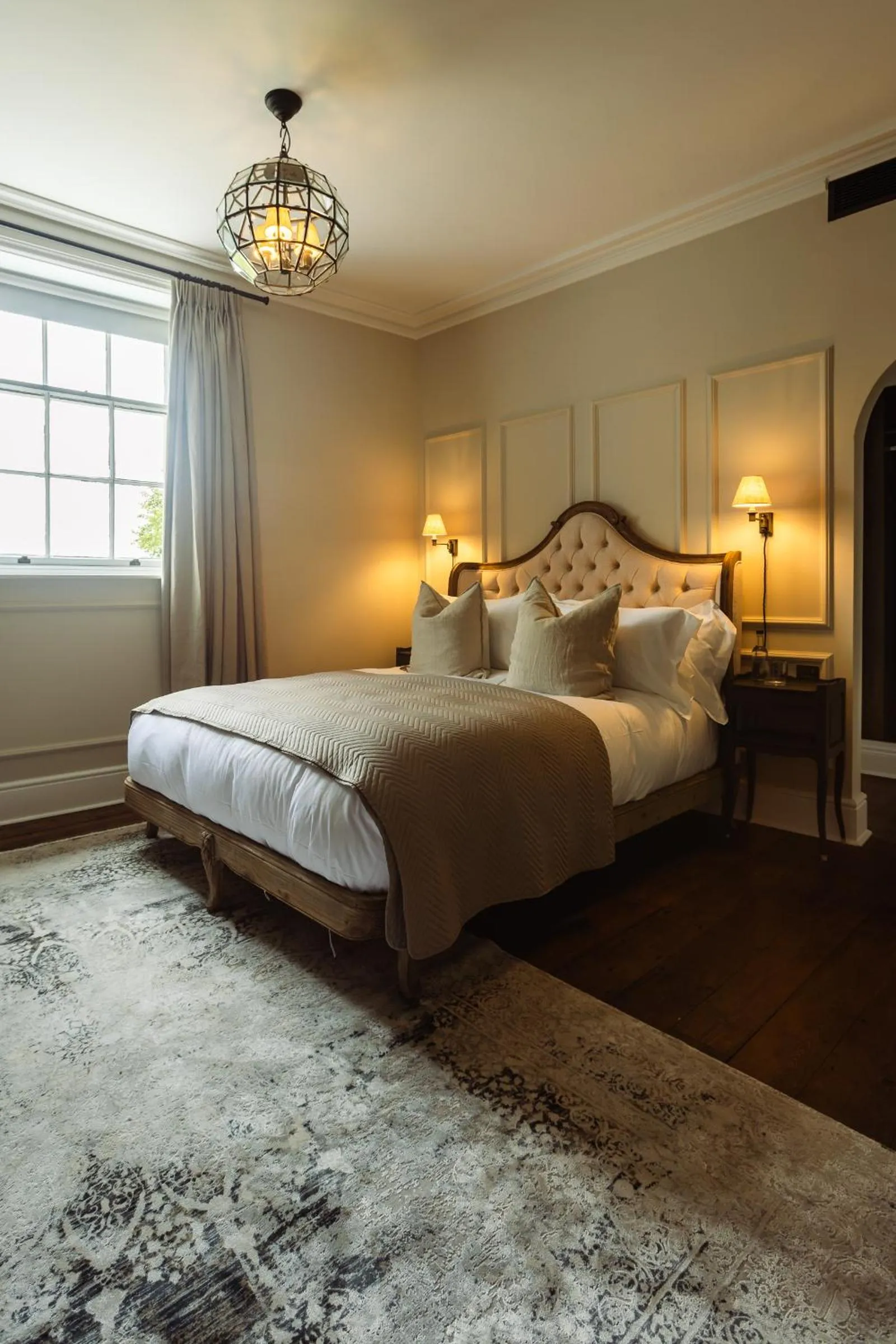 Bedroom, Bed in Regency House