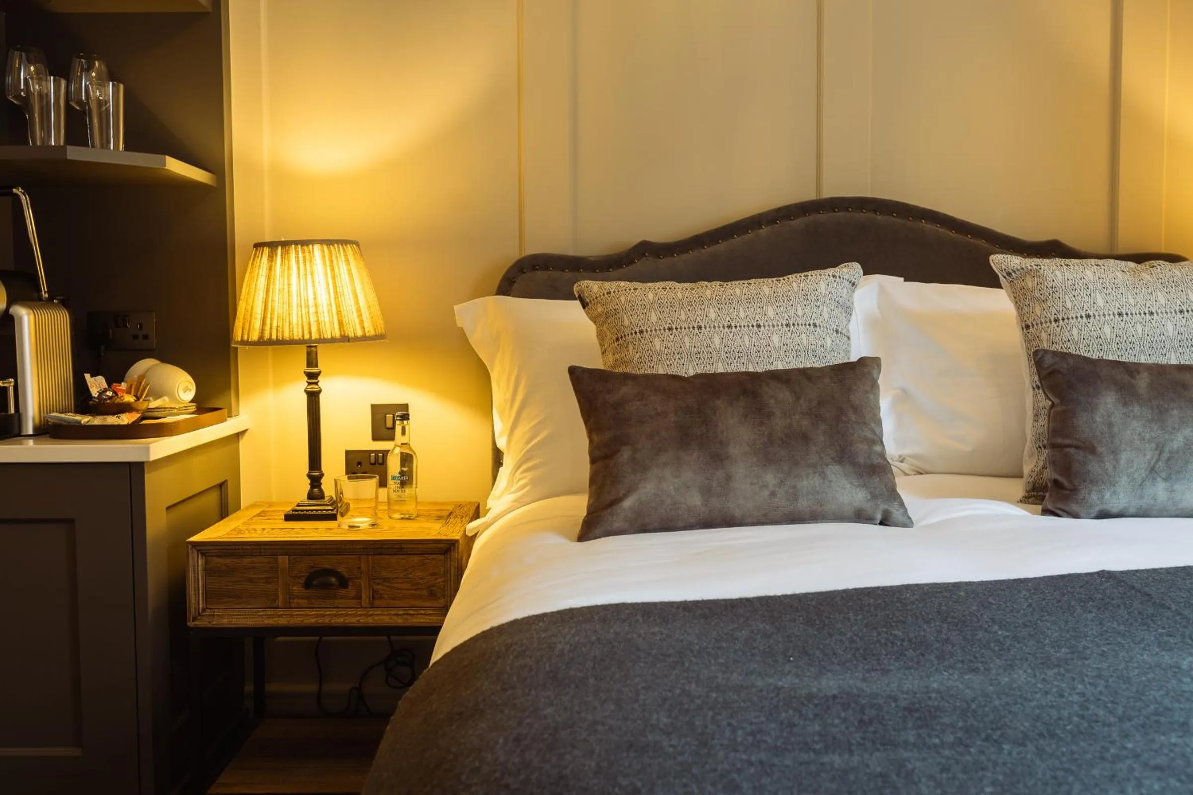 Bed in Regency House