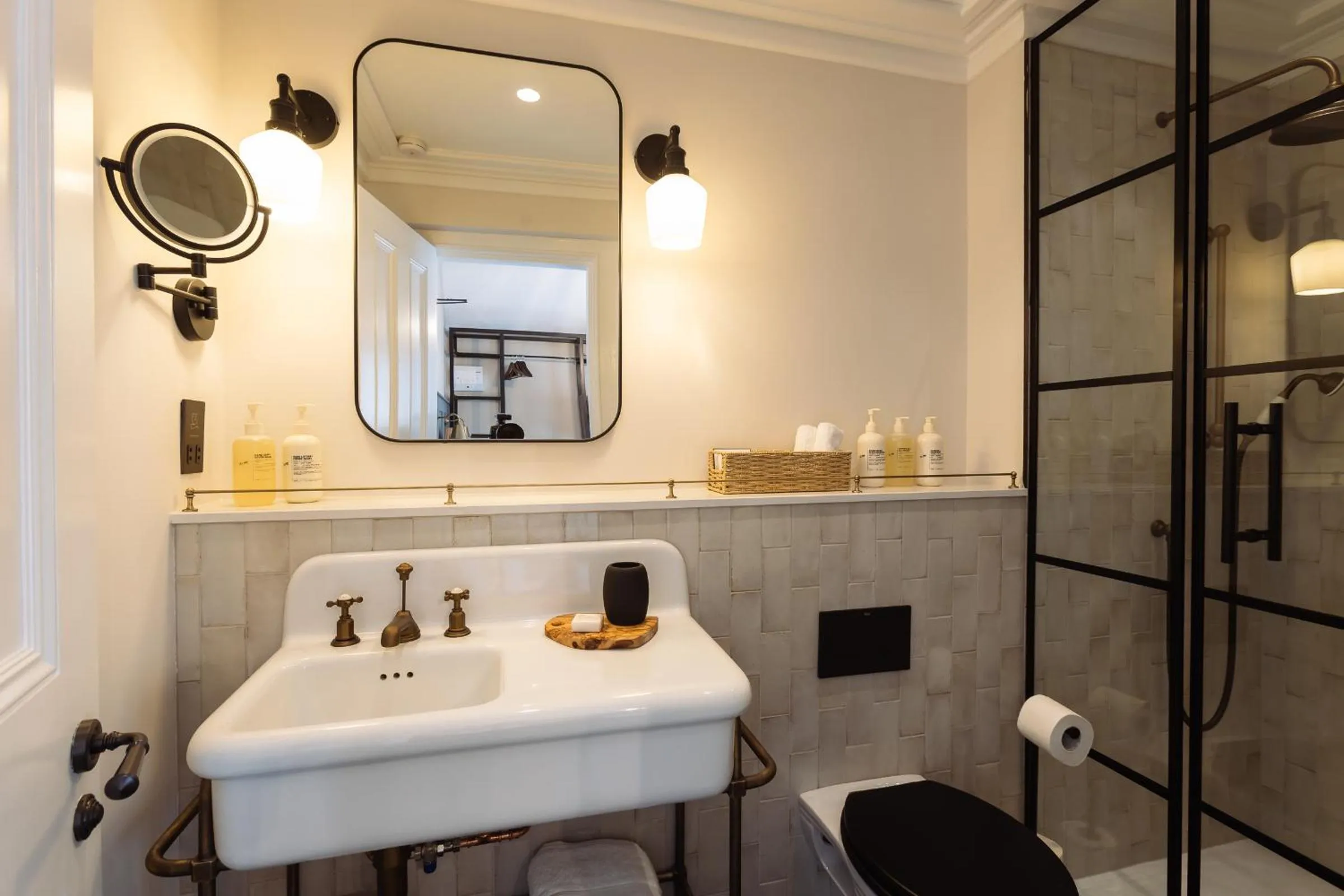 Bathroom in Regency House