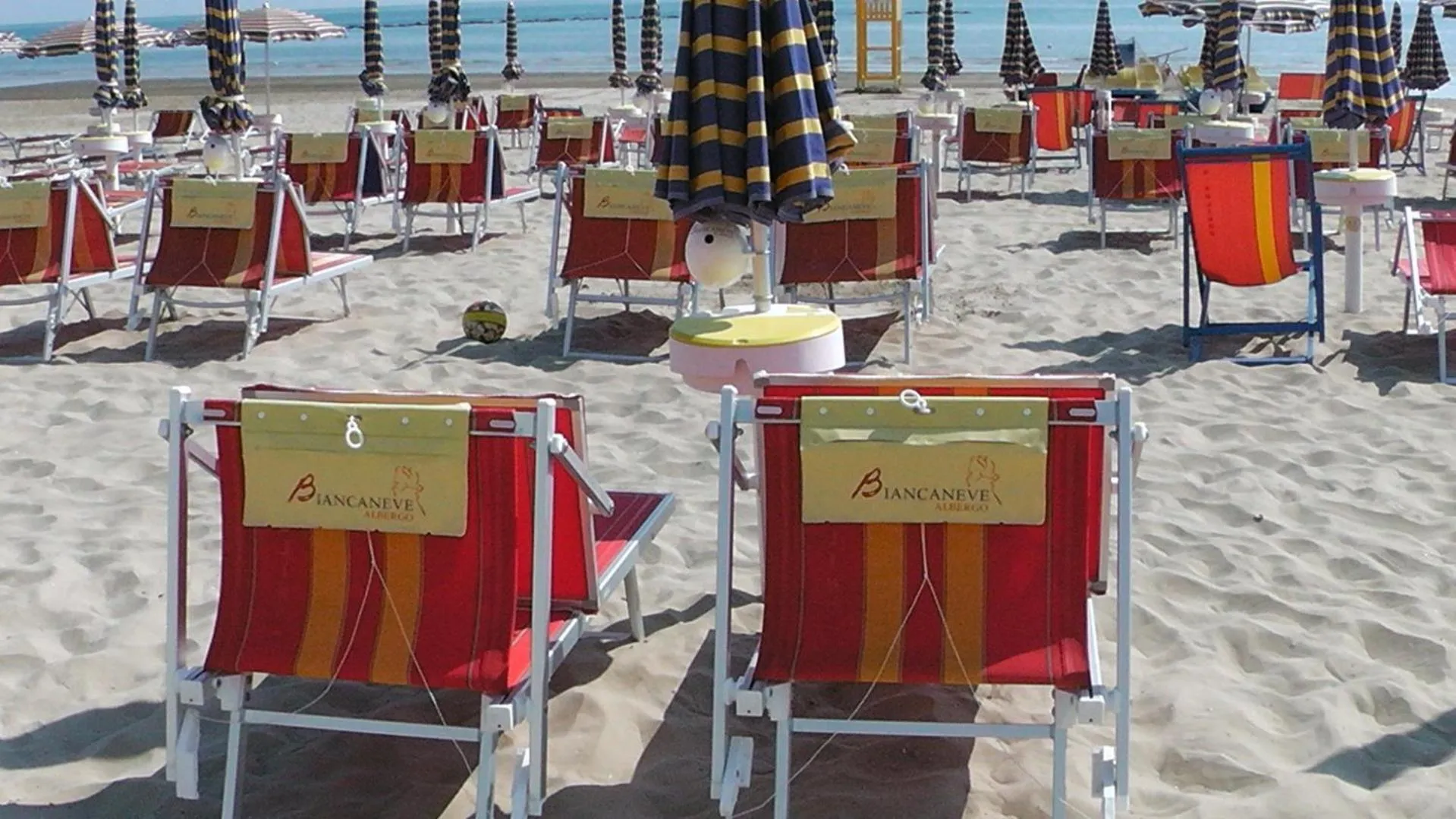 Beach in Hotel Biancaneve Wellness