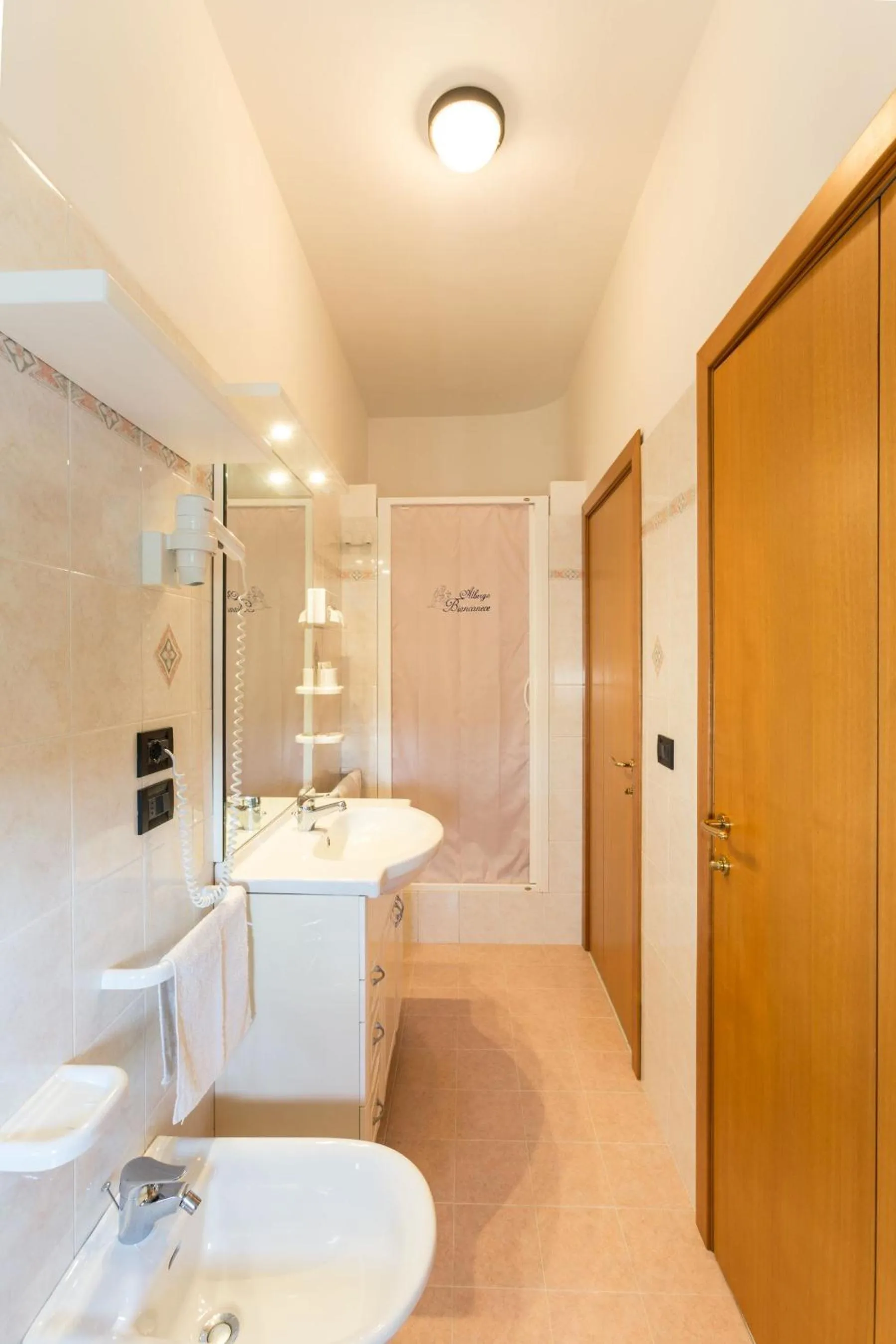 Bathroom in Hotel Biancaneve Wellness