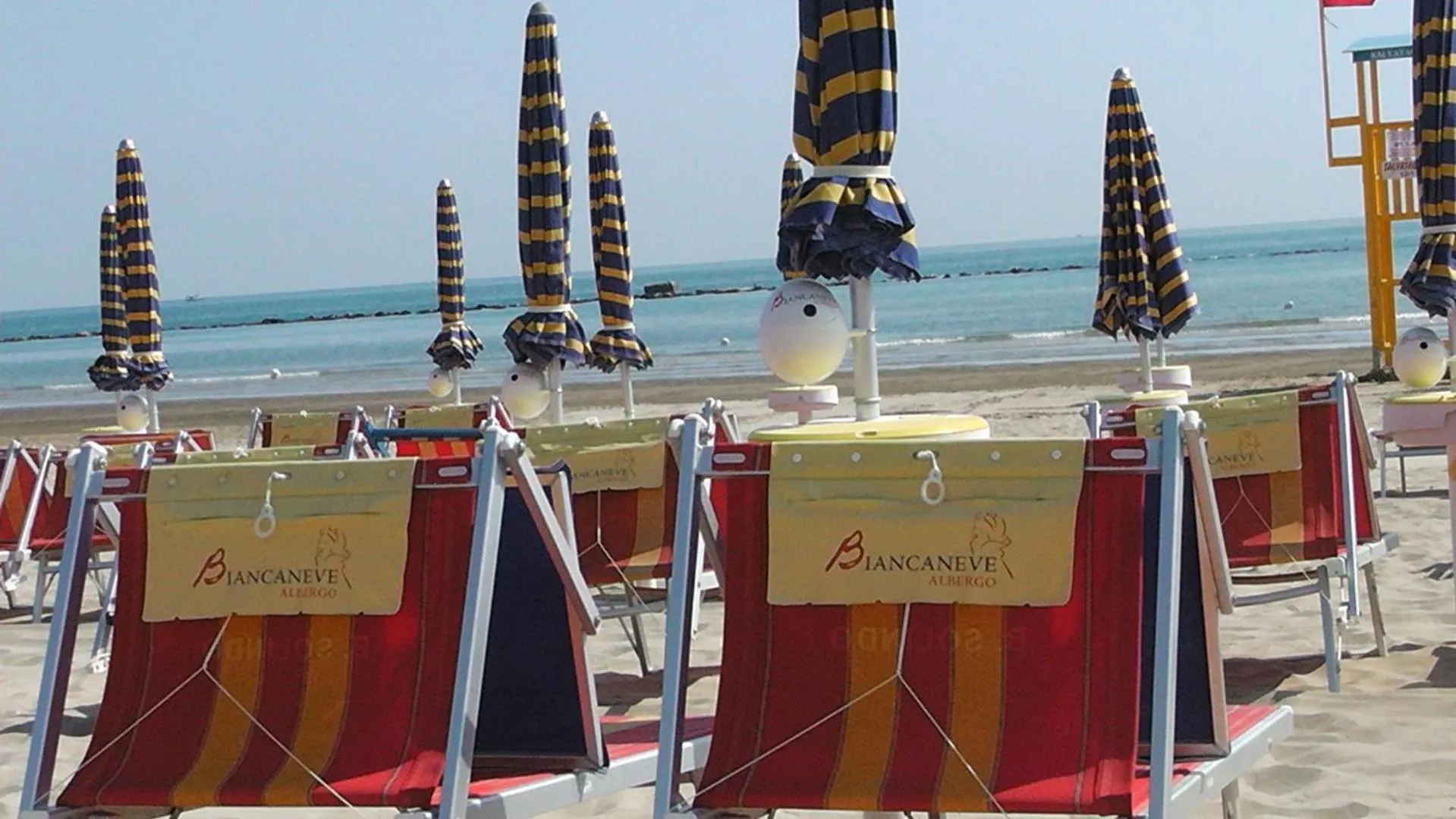 Beach in Hotel Biancaneve Wellness