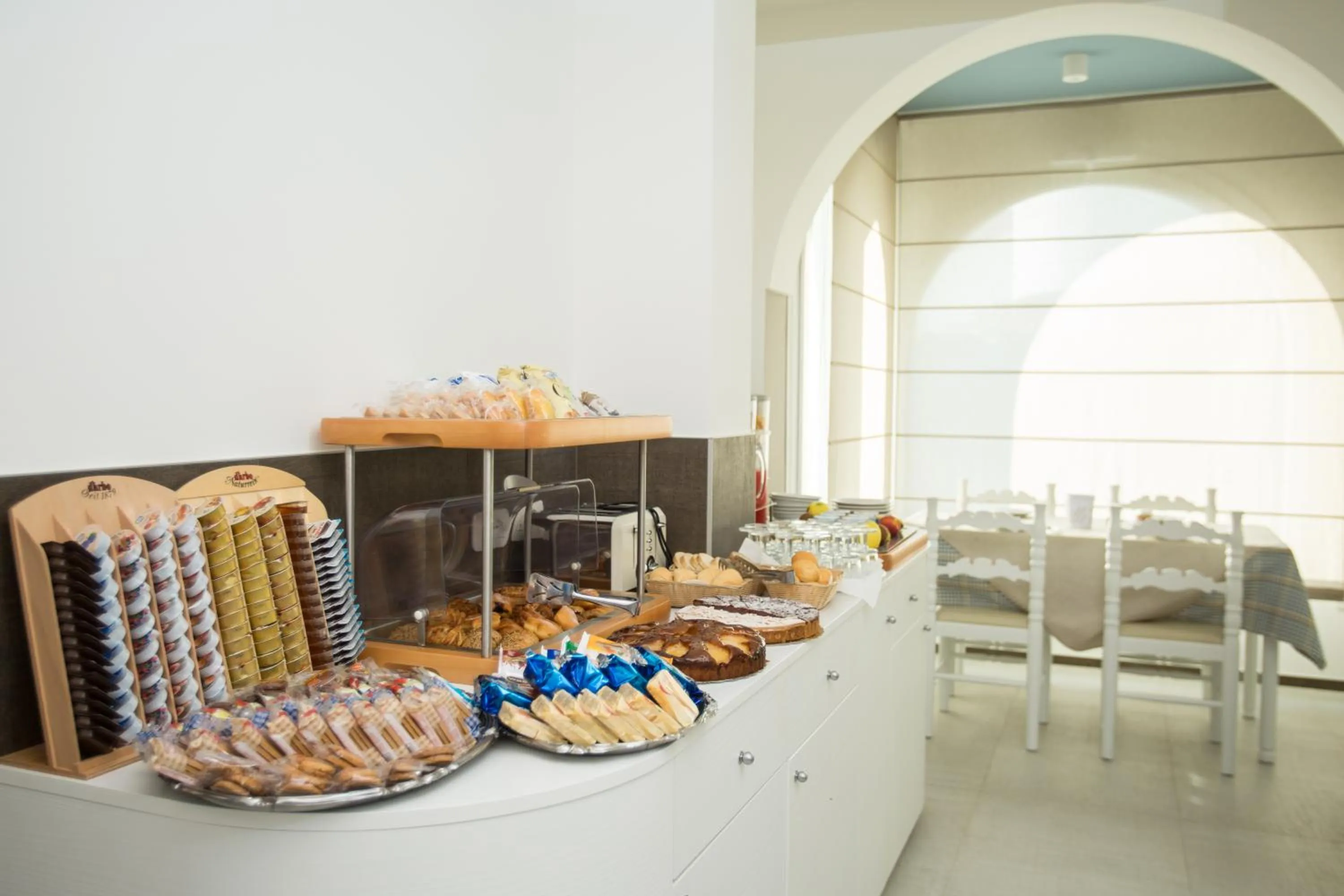 Buffet breakfast in Hotel Biancaneve Wellness