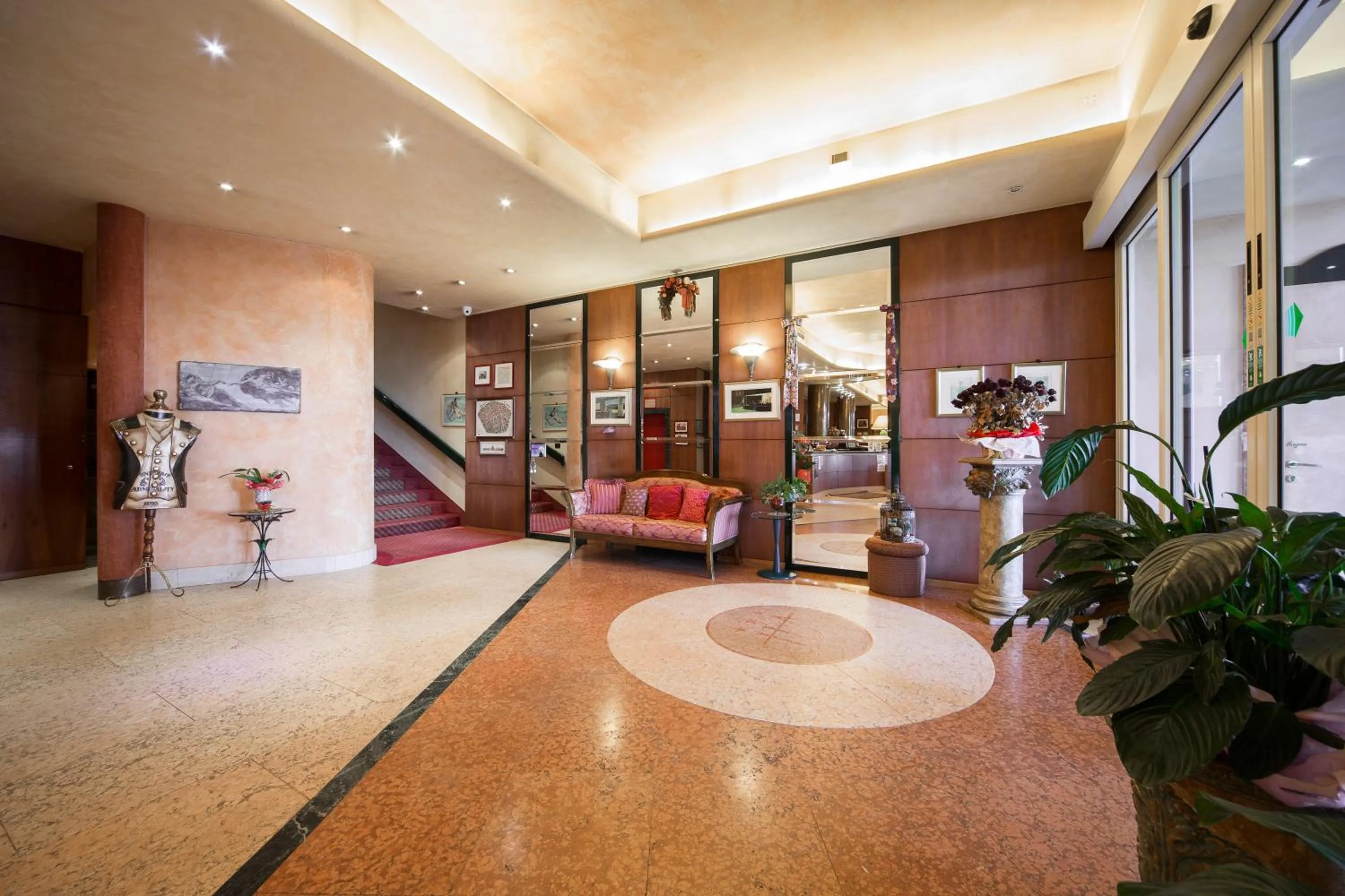 Lobby or reception in Hotel Alan