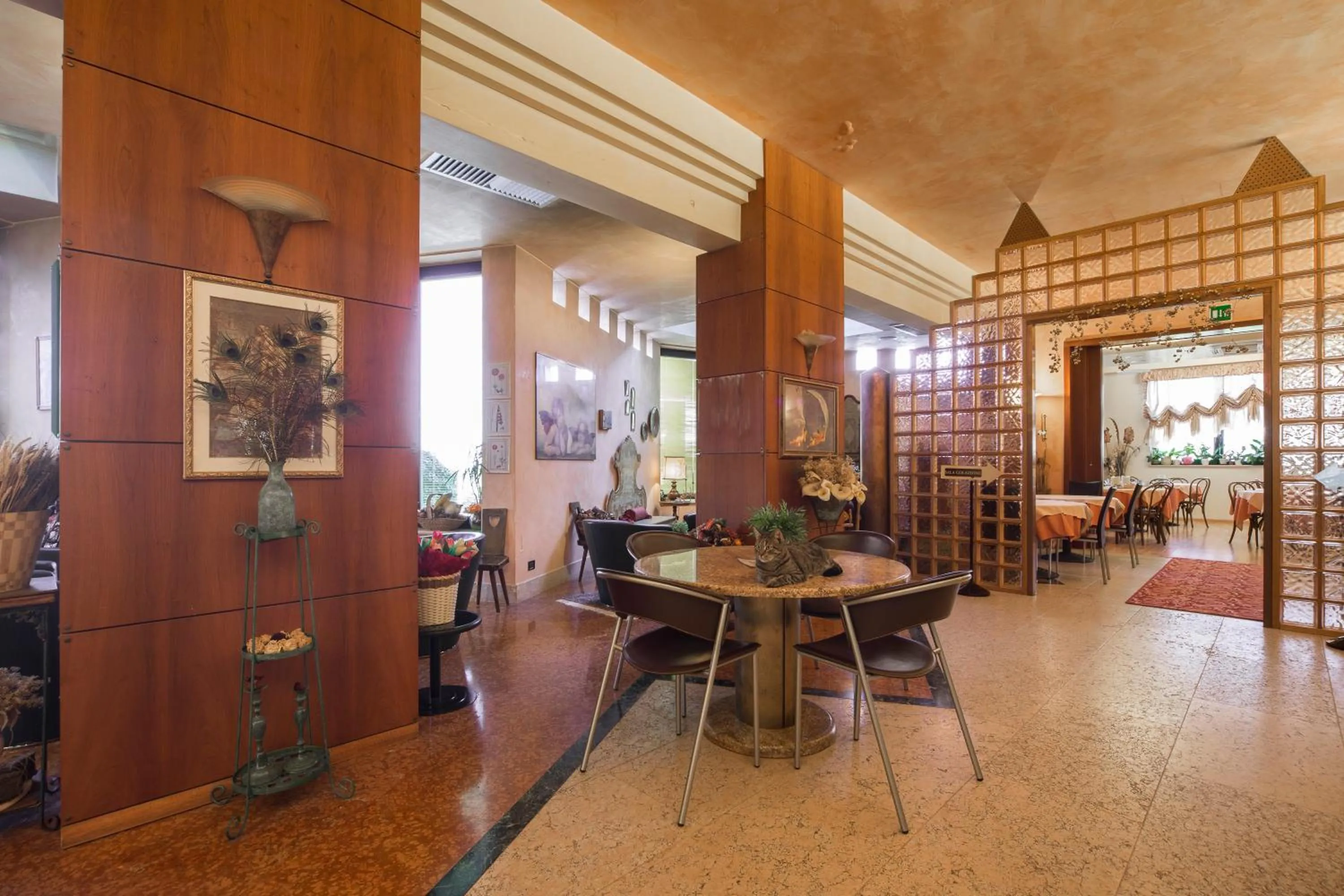 Lobby or reception in Hotel Alan