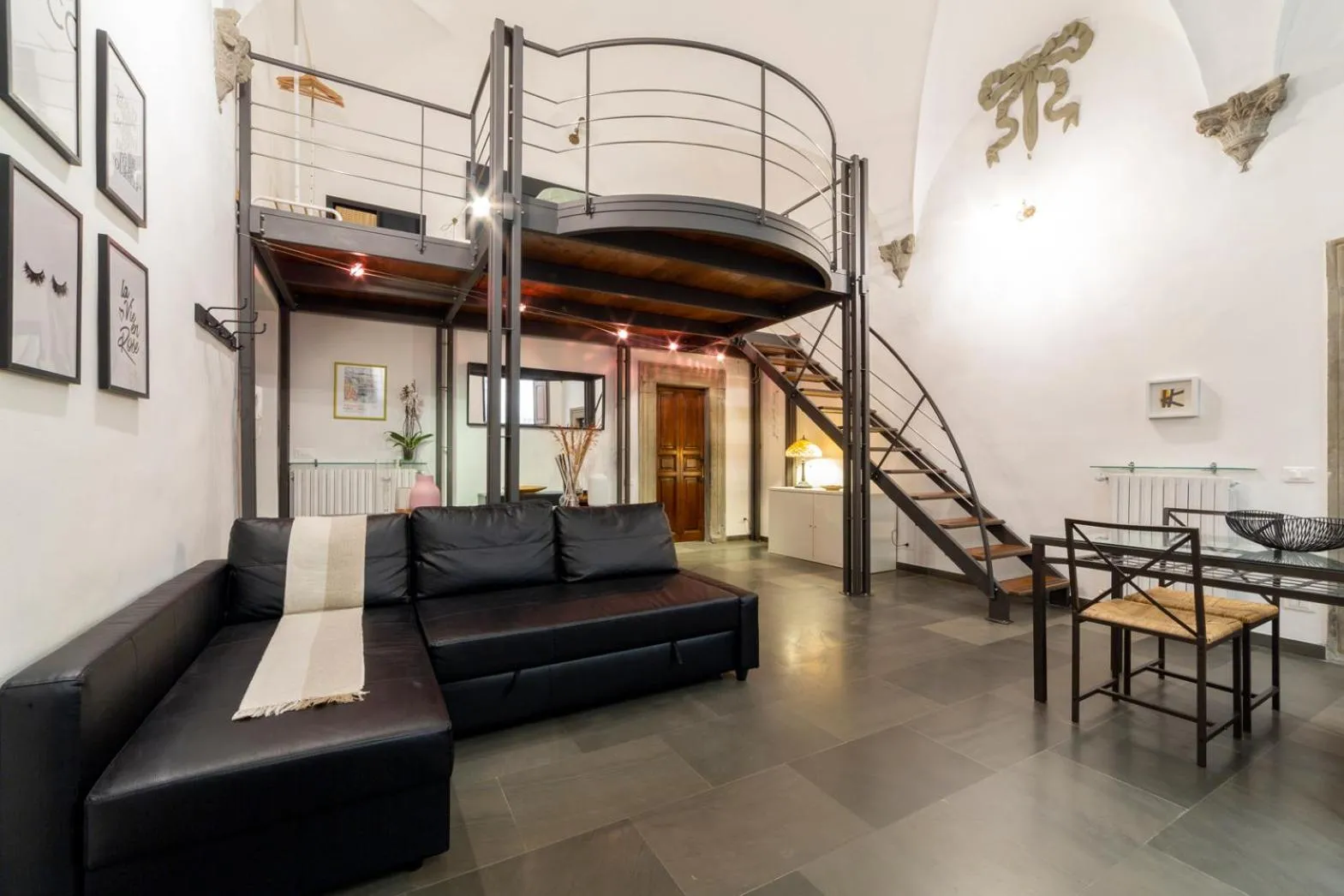 Pepi loft in a historical building