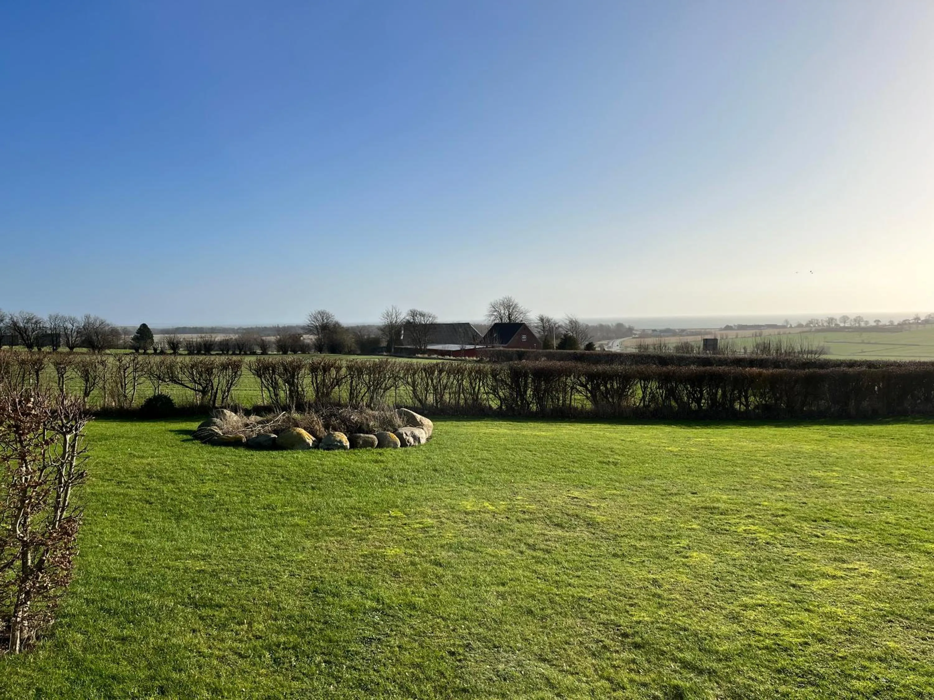 Garden in Apartment Ruhetgaard Bed & kitchen