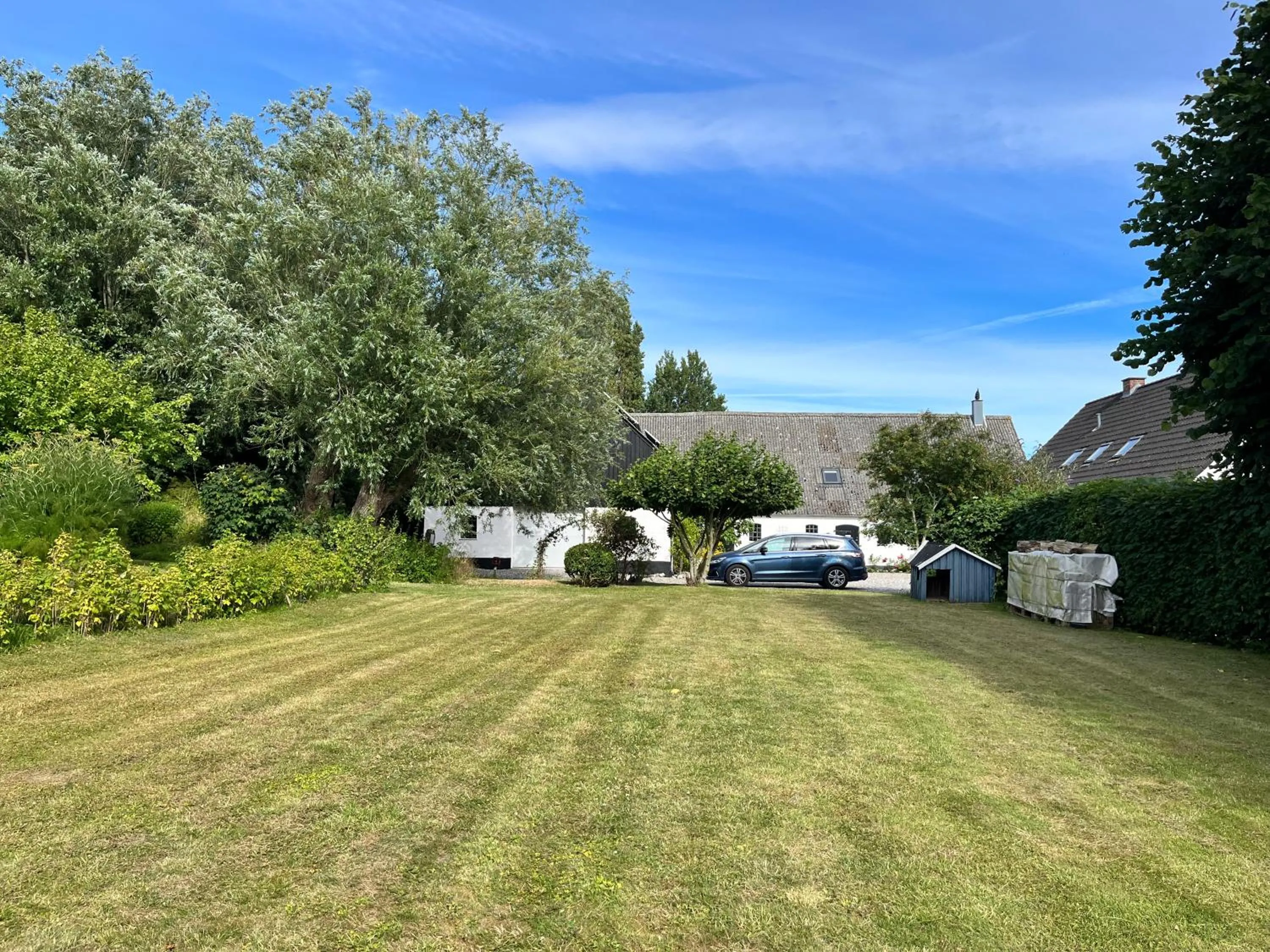 Property building in Apartment Ruhetgaard Bed & kitchen