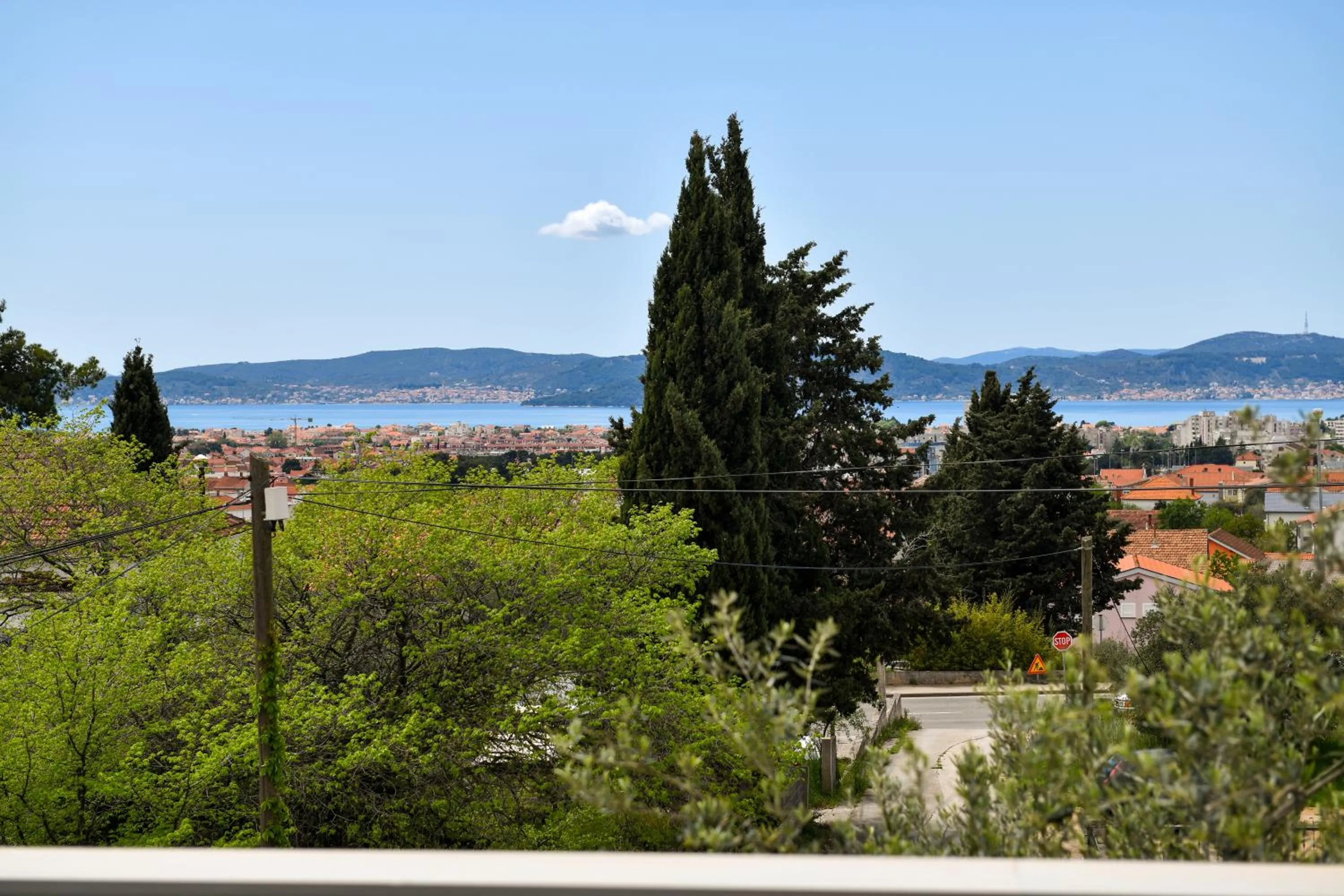 White Hill Apartment