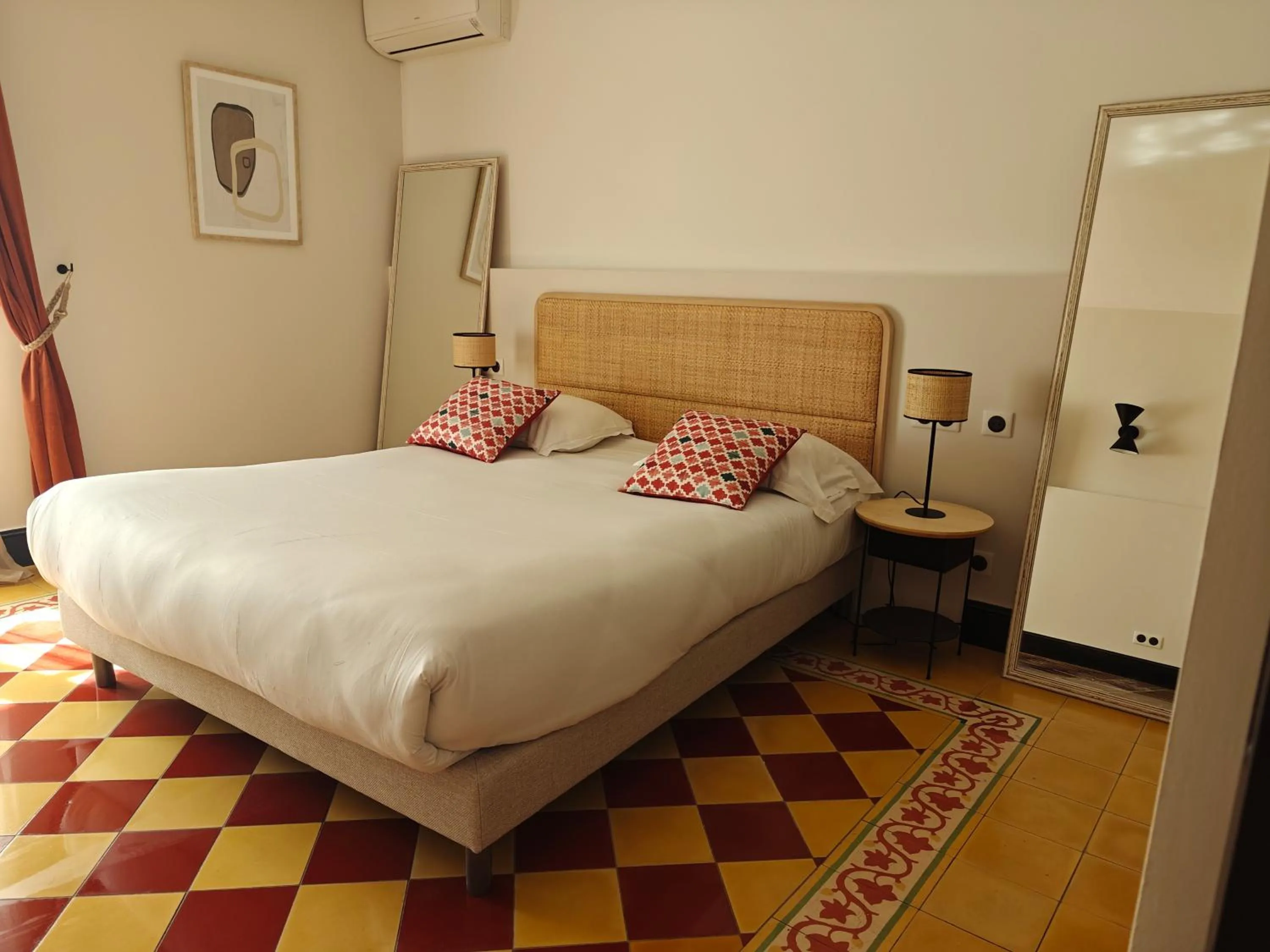 Bed in Hôtel l'Arena