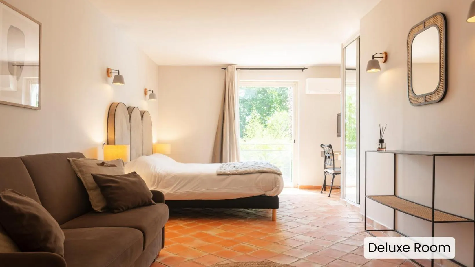 Bed in Hôtel l'Arena