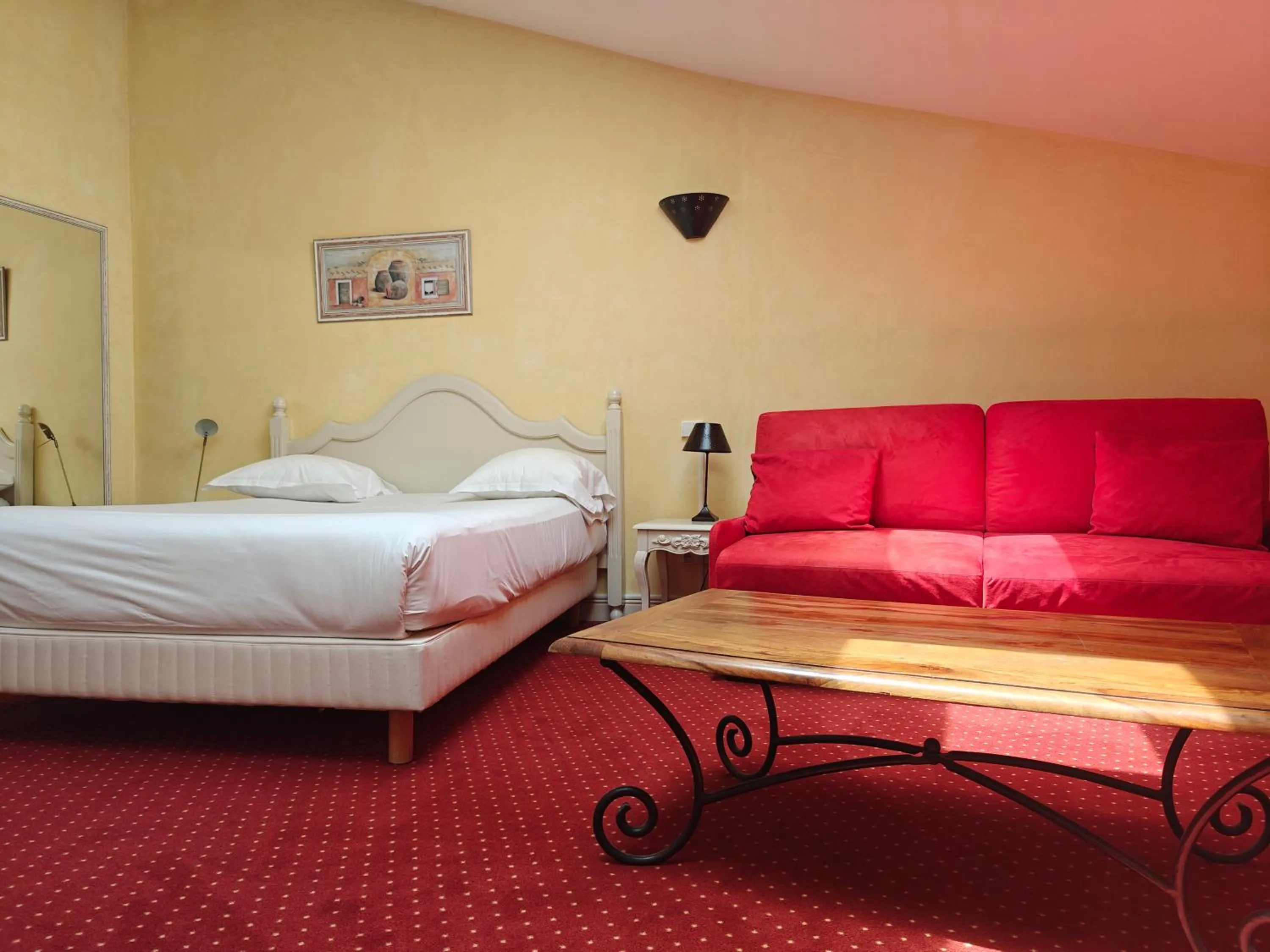 Bed in Hôtel l'Arena