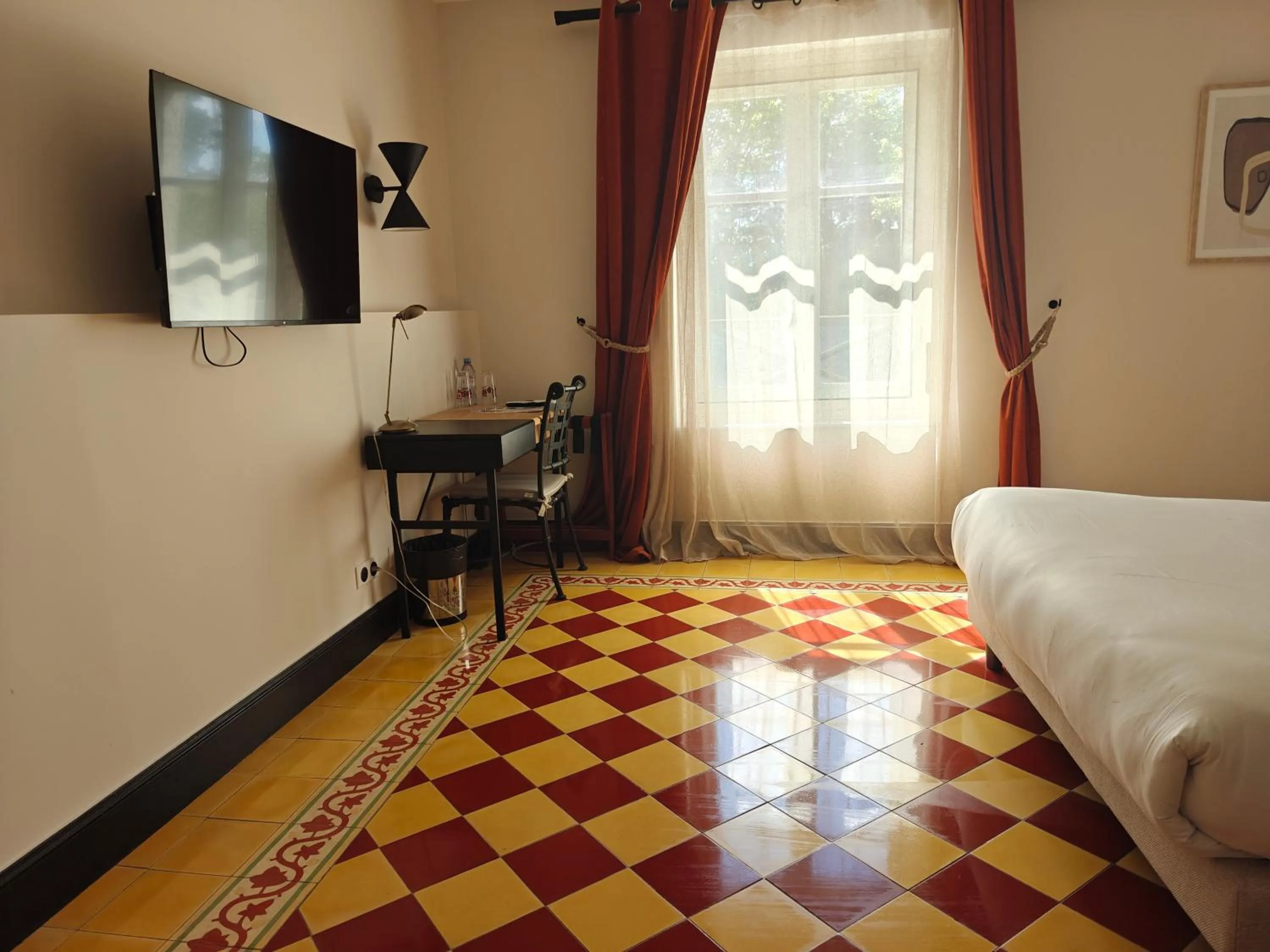 Bed in Hôtel l'Arena