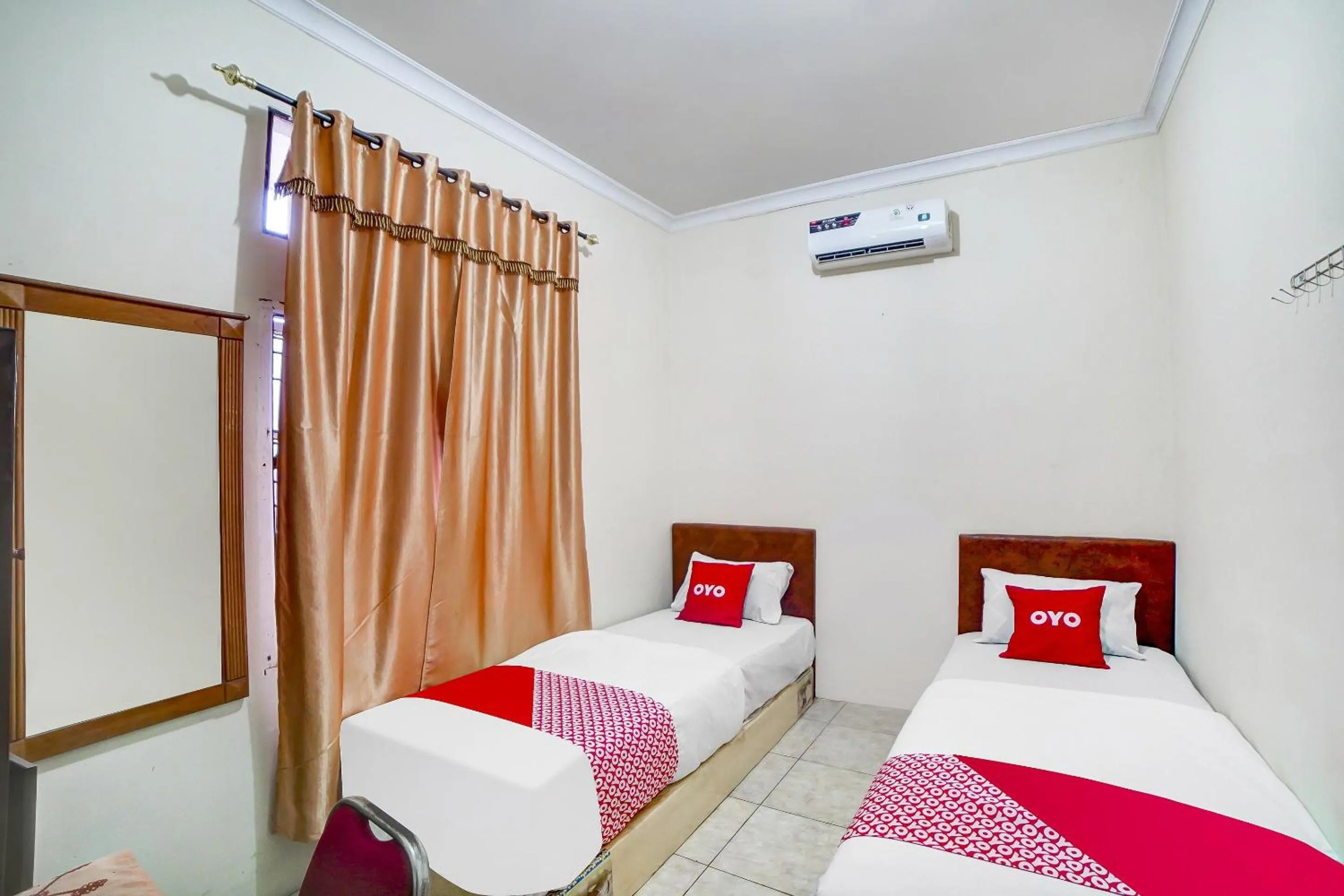 Bedroom, Bed in Hotel O Felicia Homestay