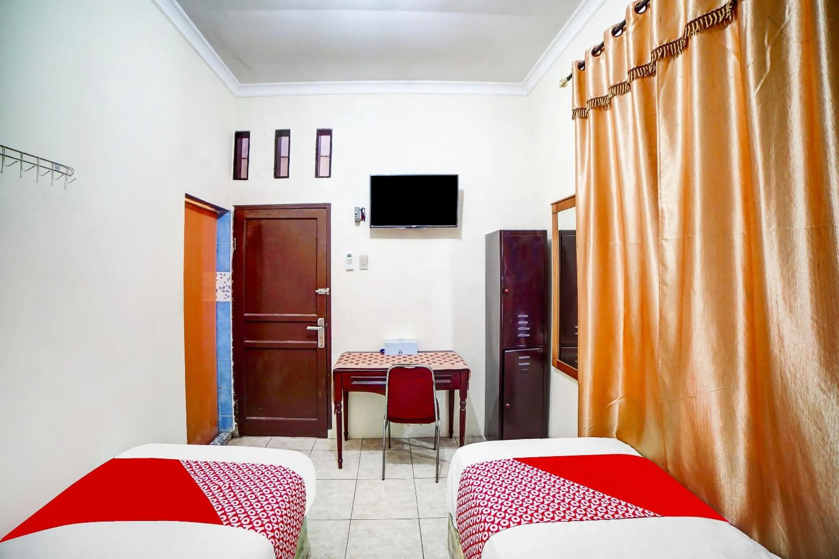 Bedroom, Bed in Hotel O Felicia Homestay