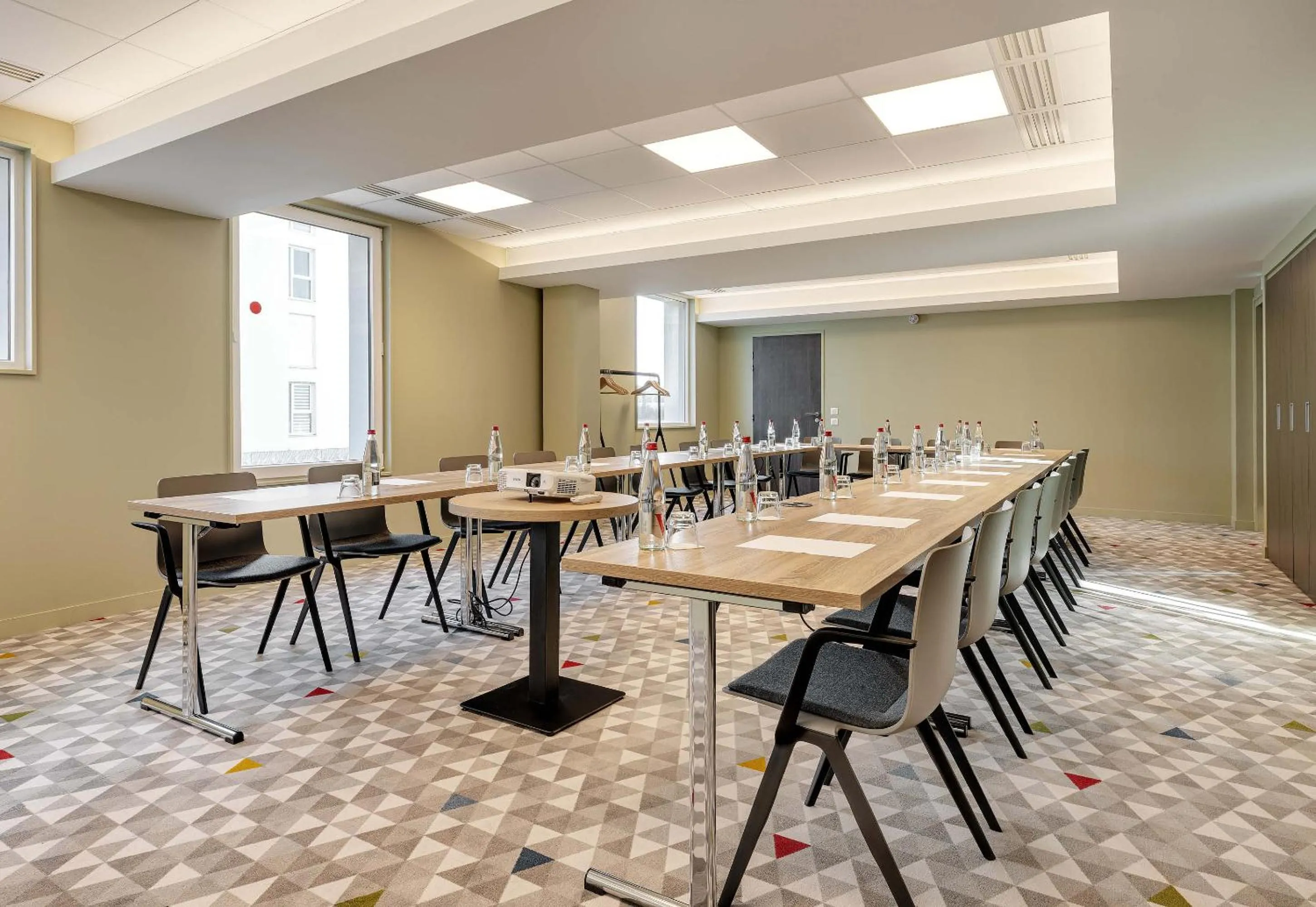 Meeting/conference room in B&B HOTEL Lille Lillenium Eurasanté