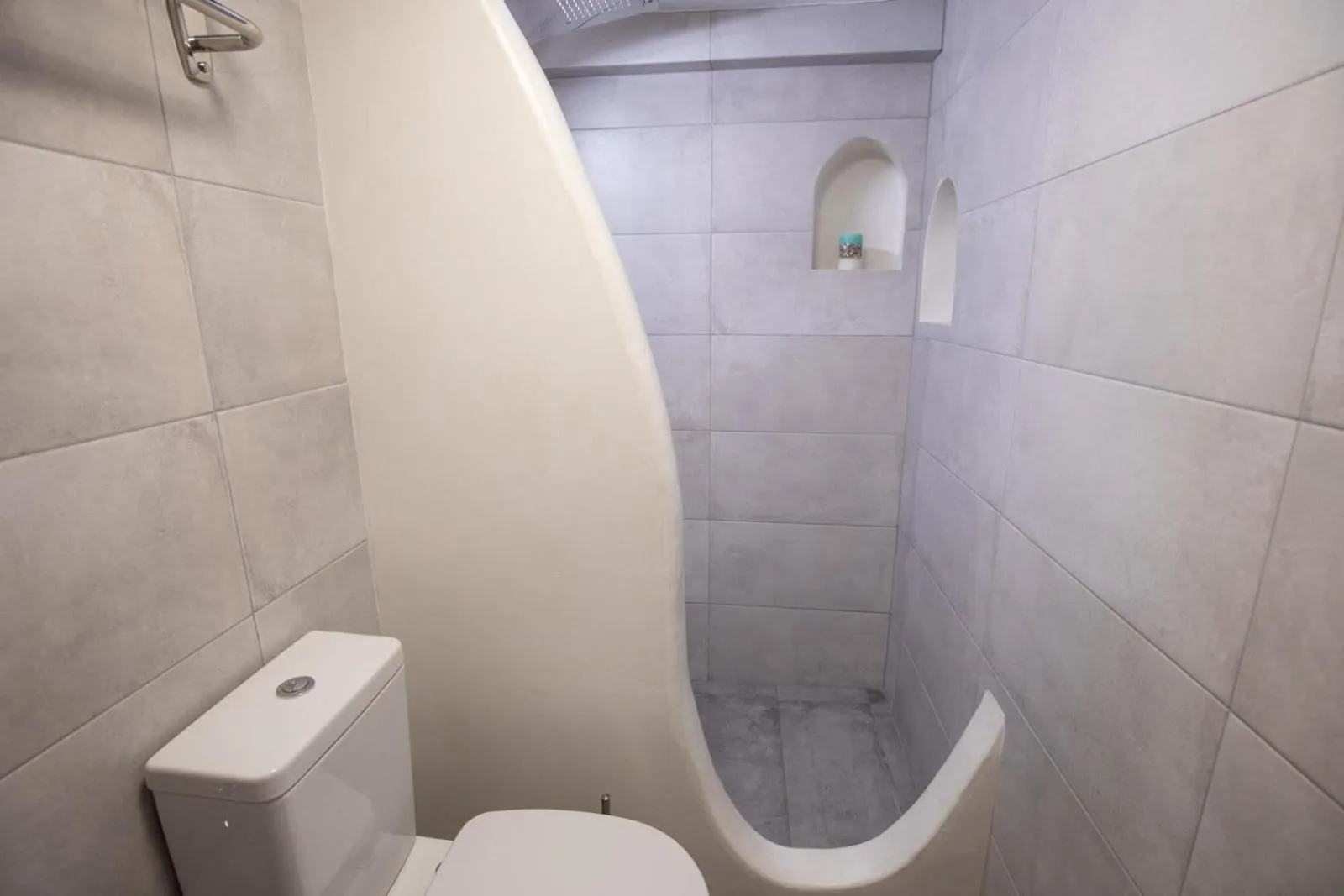 Bathroom in Primrose Apartments