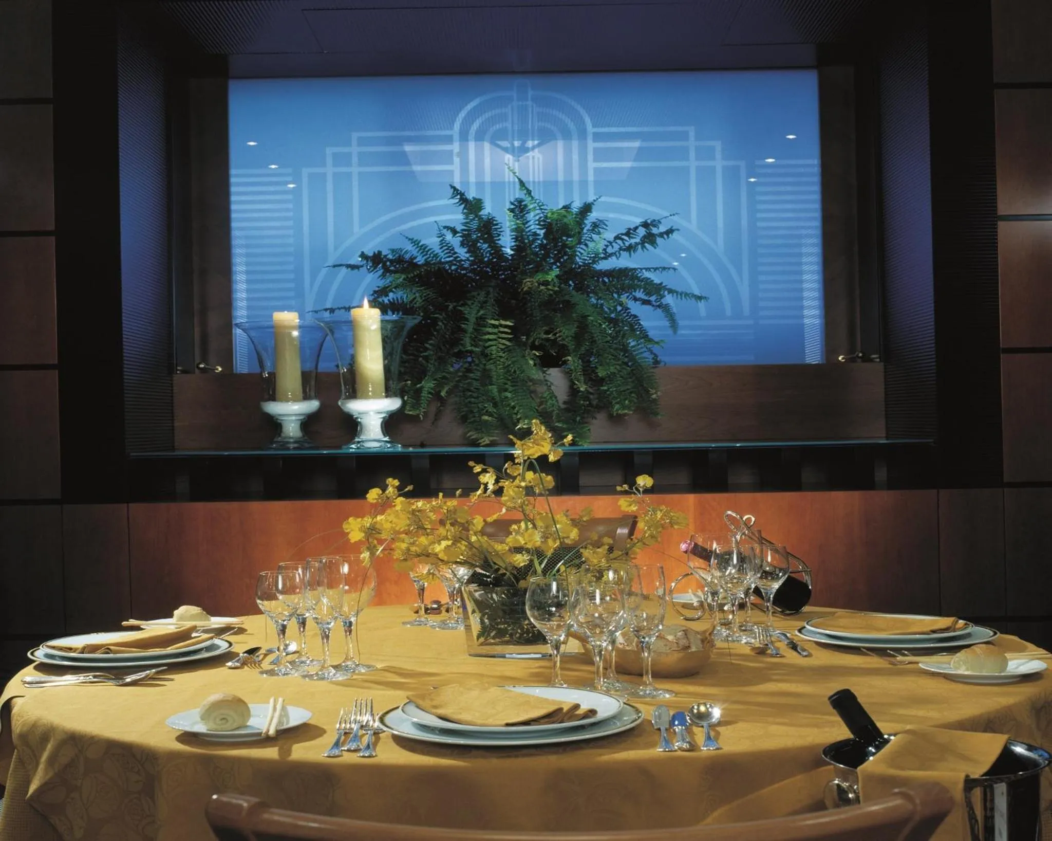 Restaurant/places to eat in Ramada by Wyndham Naples