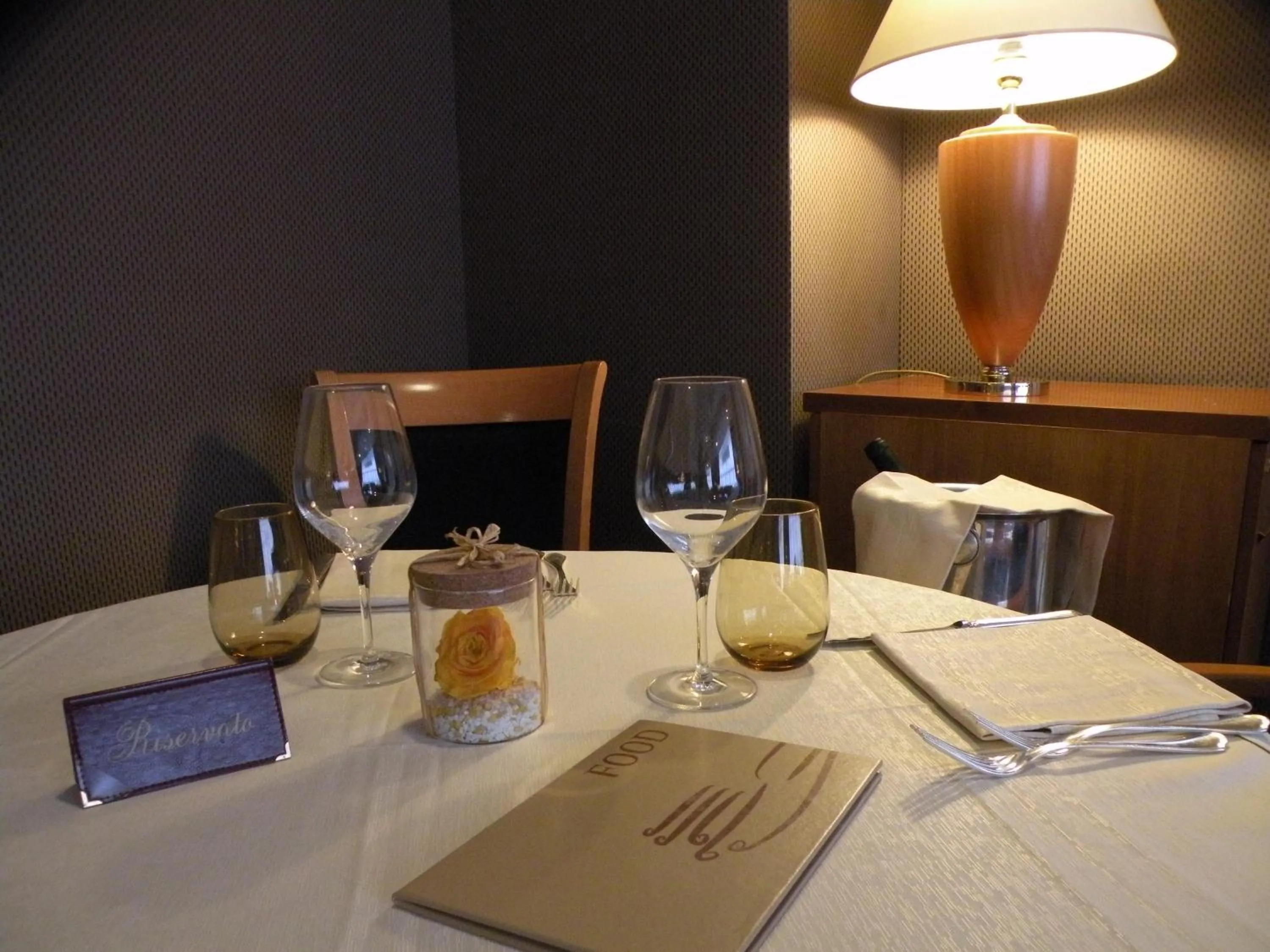 Restaurant/places to eat in Ramada by Wyndham Naples